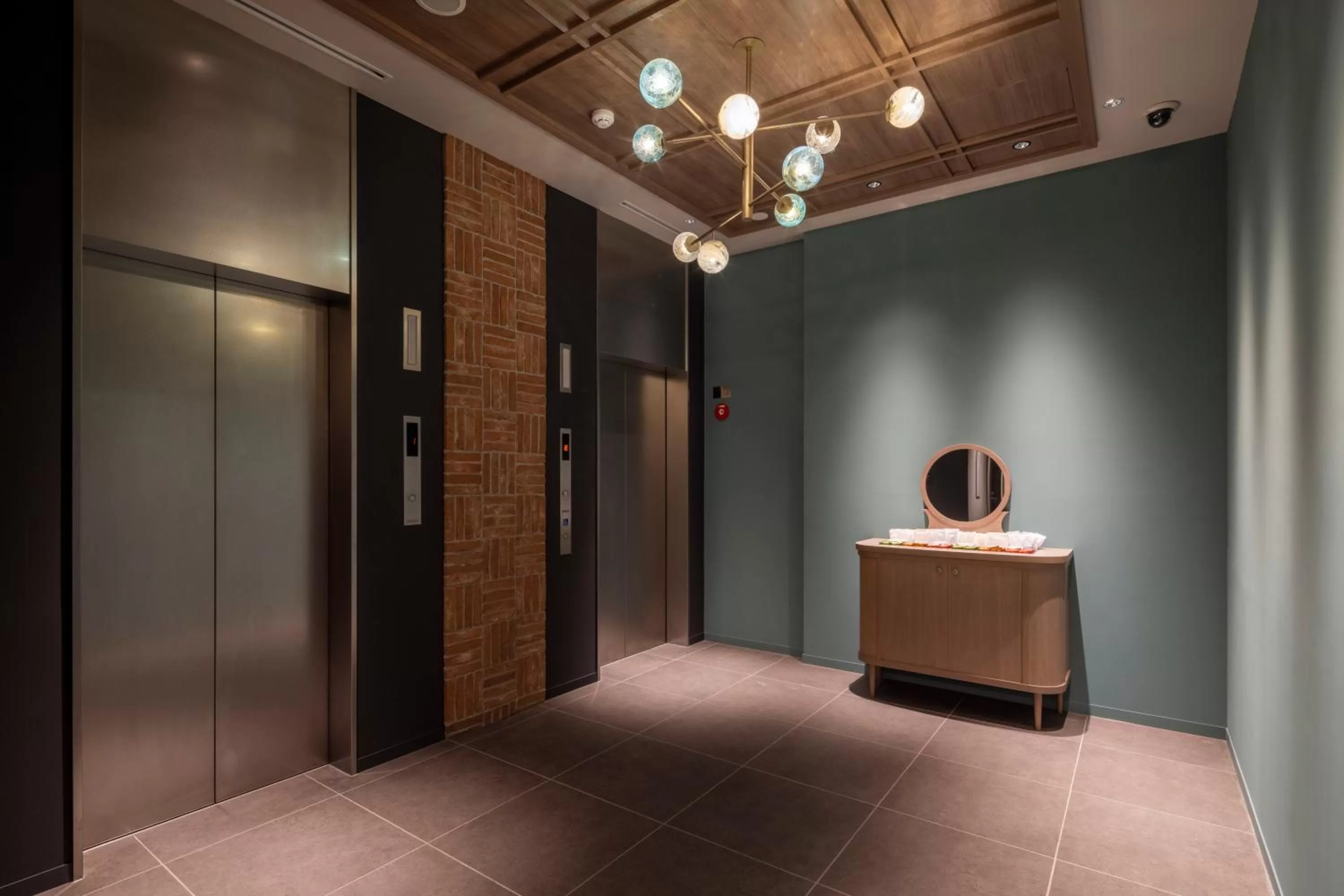 elevator in Tokyu Stay Hakodate Asaichi Akarinoyu