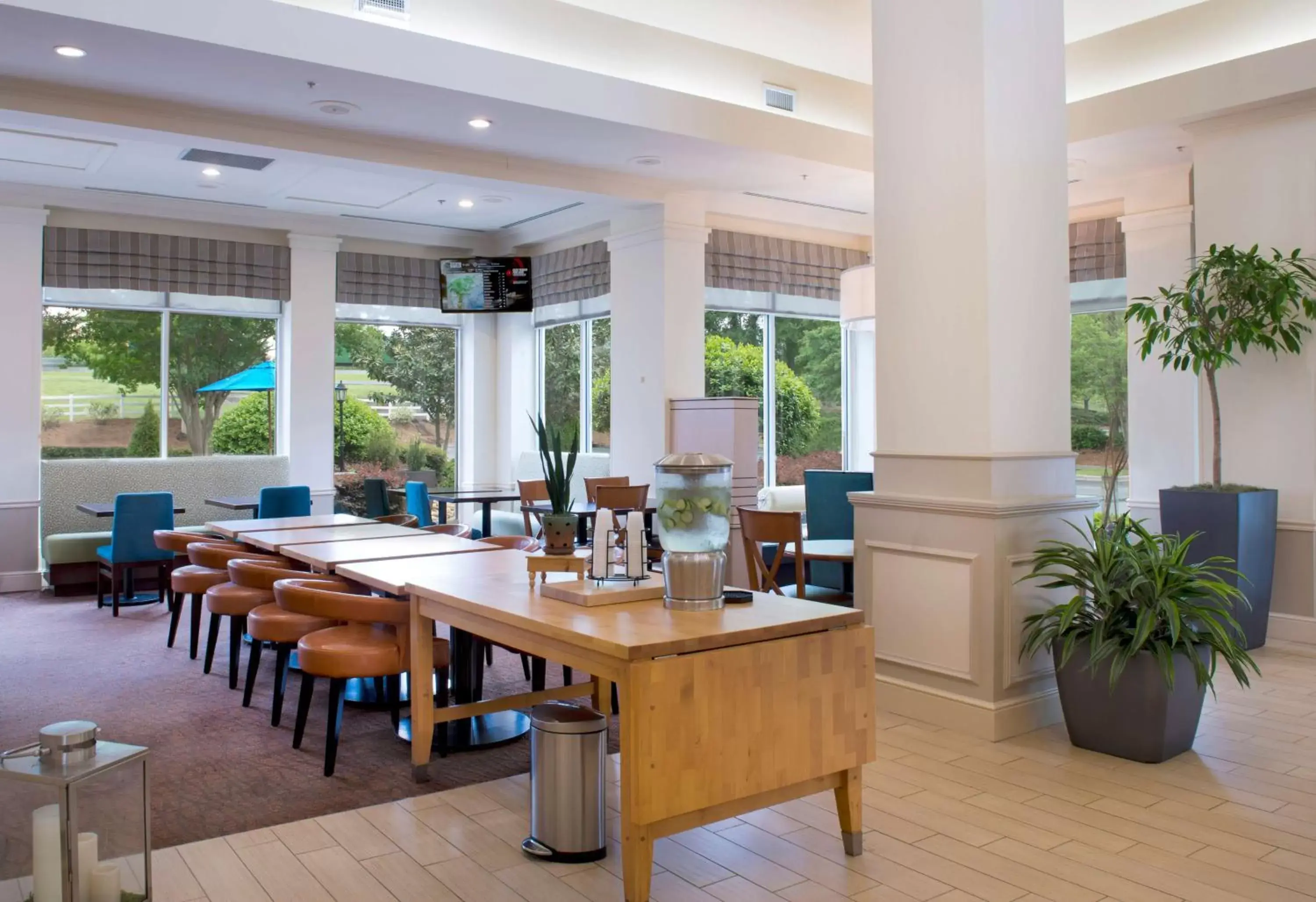 Restaurant/places to eat in Hilton Garden Inn Rock Hill