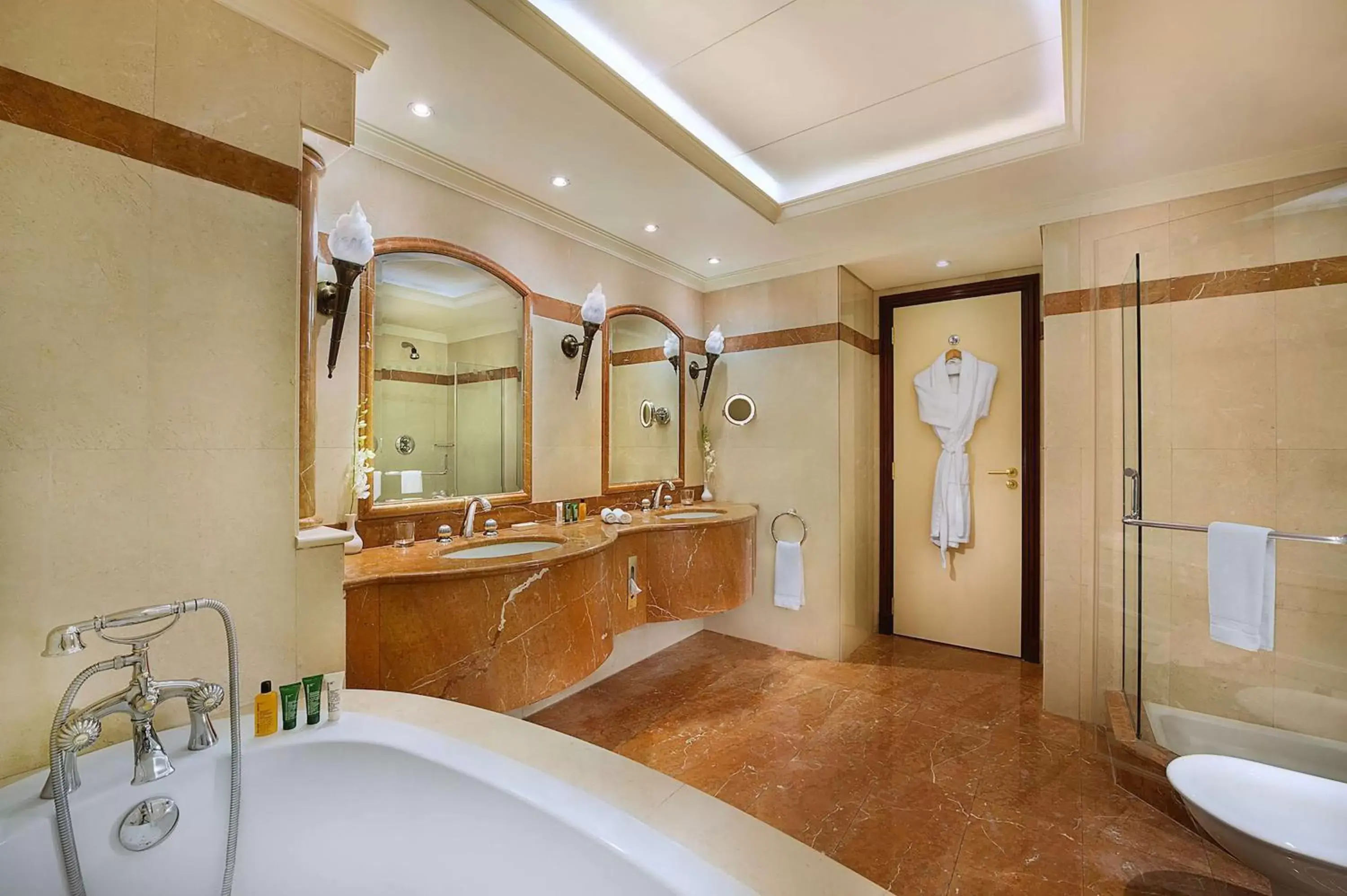 Bathroom in Hilton Beirut Metropolitan Palace Hotel