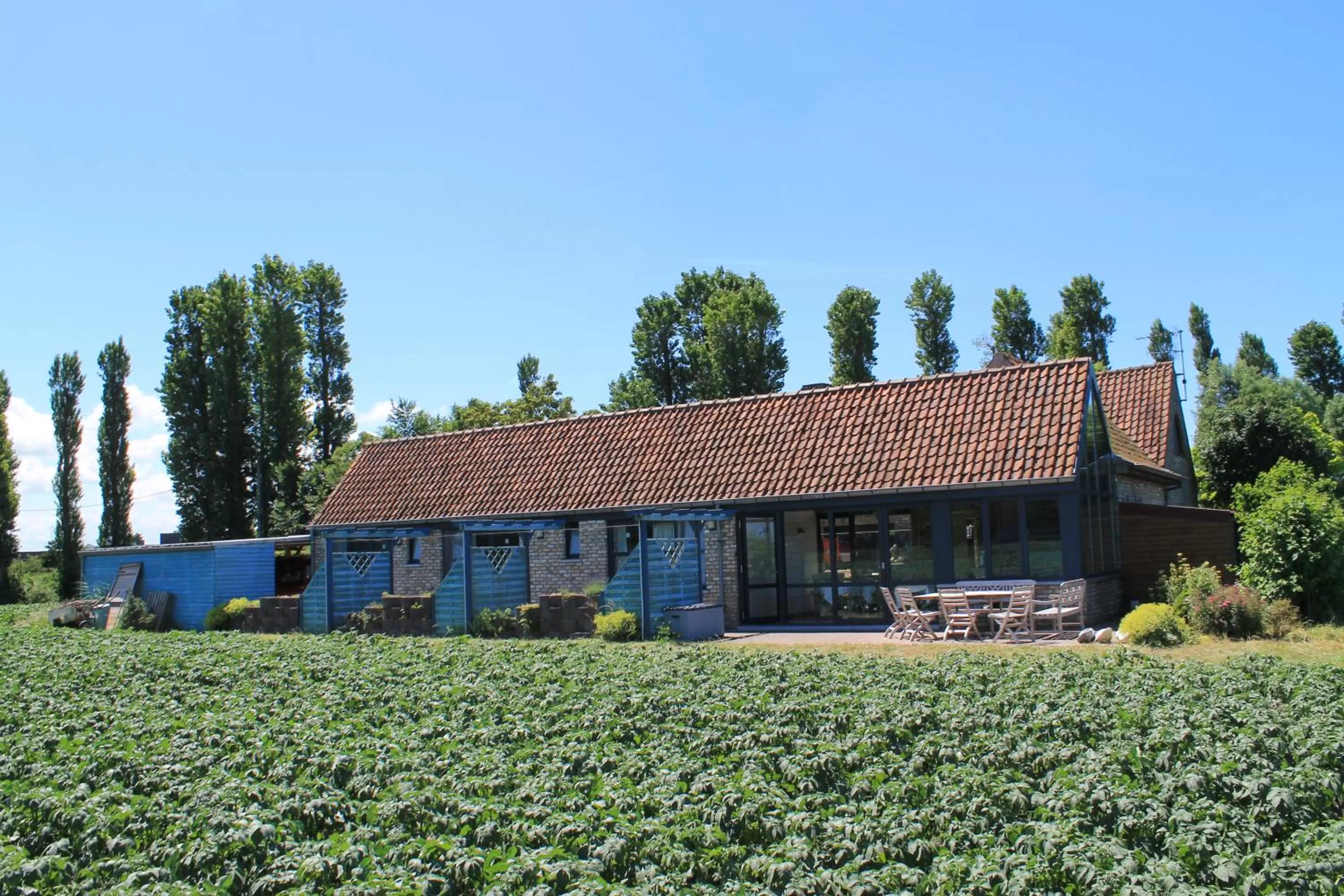 Property building in Ateljee Devlaux