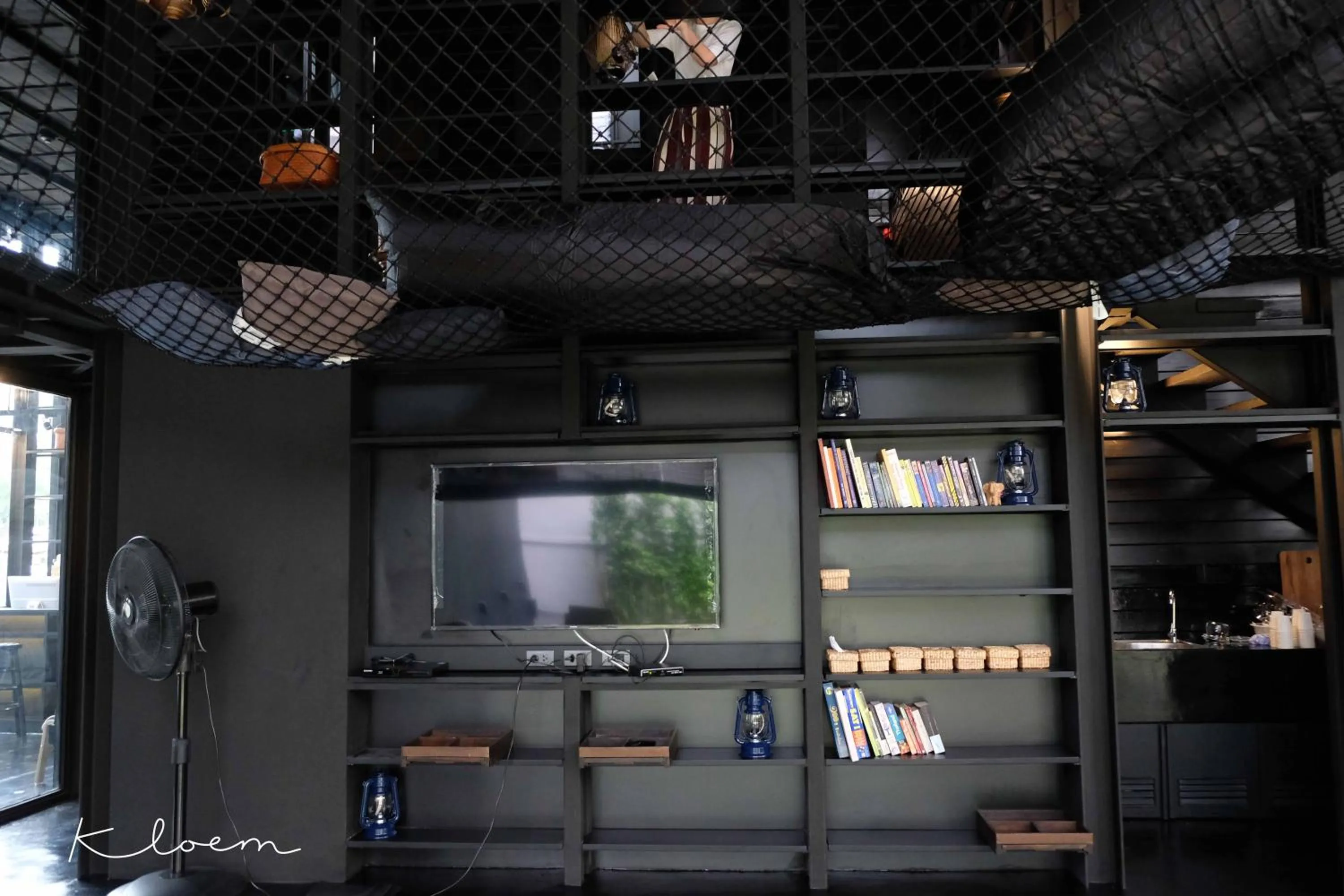 Communal lounge/ TV room in Kloem Hostel