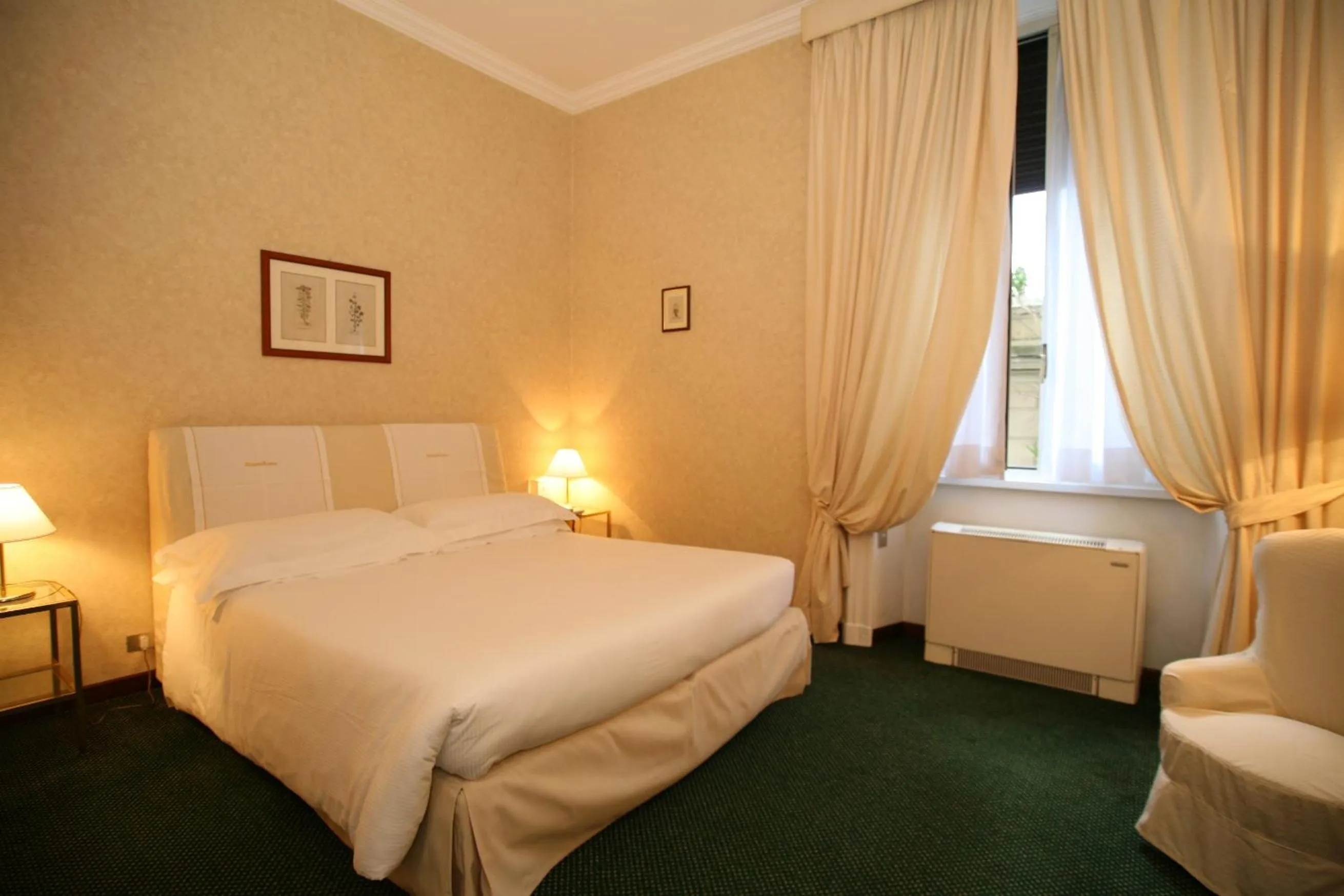 Bedroom, Bed in Aldrovandi Residence City Suites