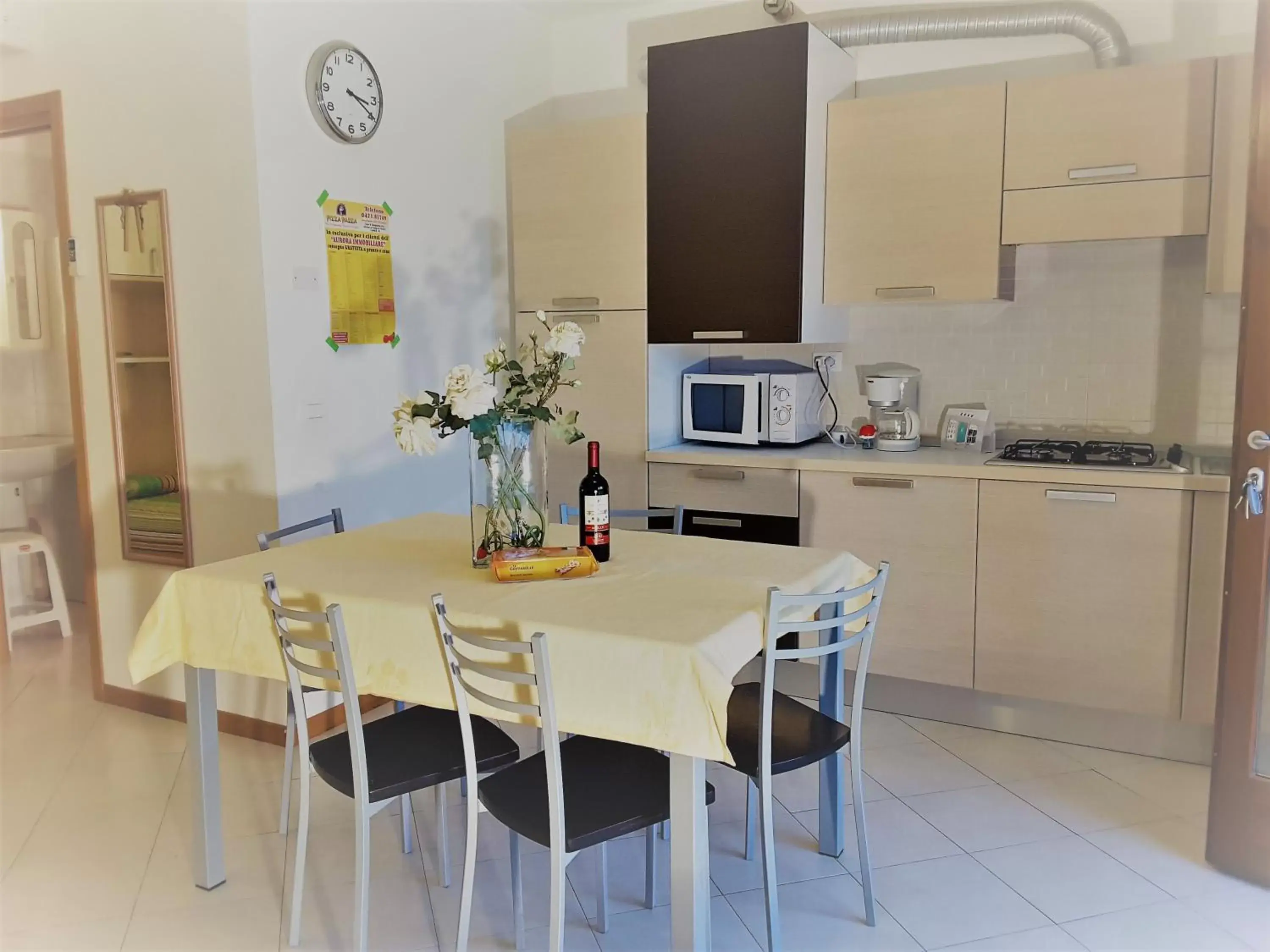 Kitchen or kitchenette, Dining Area in Villaggio dei Fiori Apart- Hotel 3 Stars - Family Resort