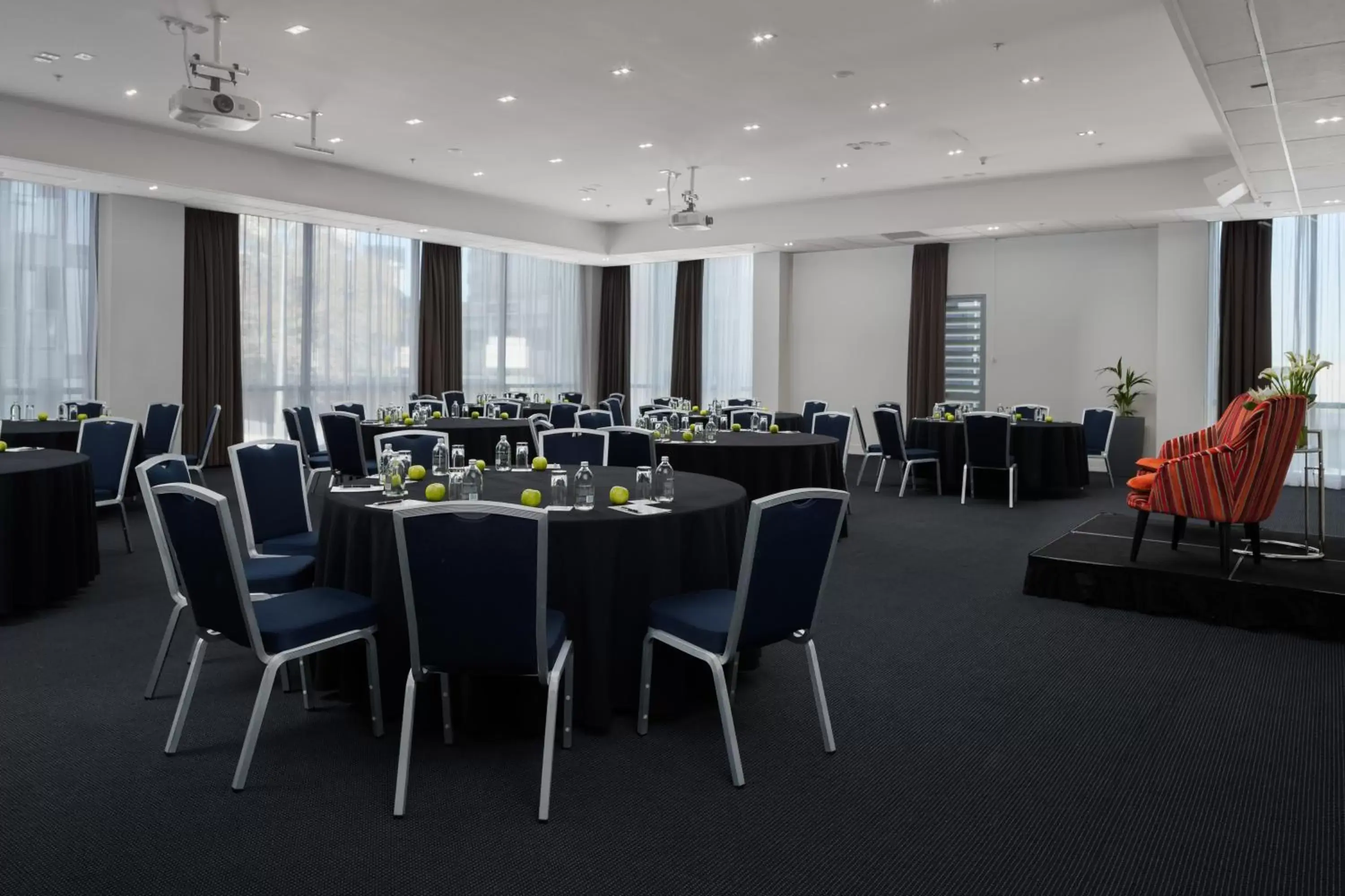 Meeting/conference room in Rydges Auckland