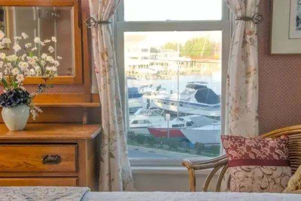 Queen Room with Sea View in Solomons Victorian Inn Queen Room with Sea View in Solomons Victorian Inn