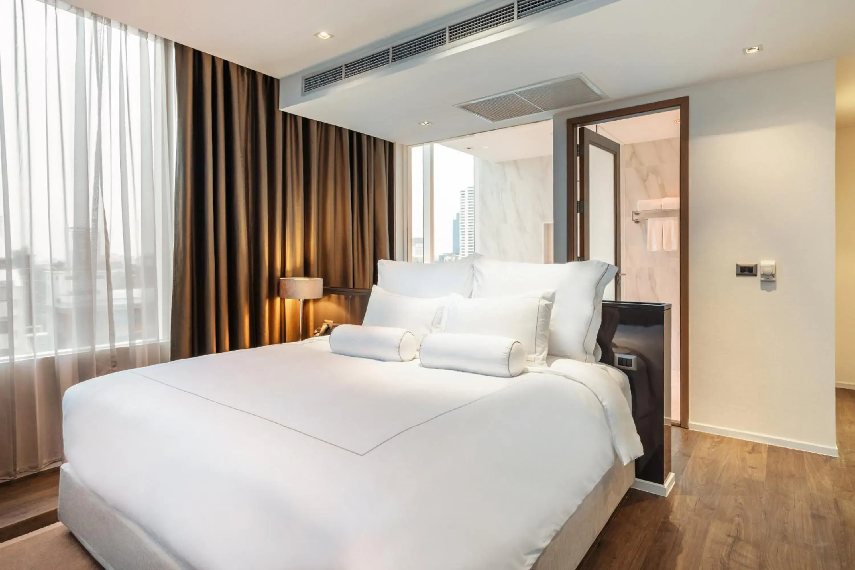 Bedroom, Bed in MUU Bangkok Hotel
