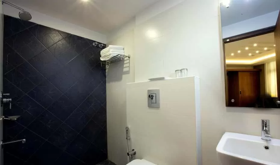 Bathroom in Glitz Inn Calicut