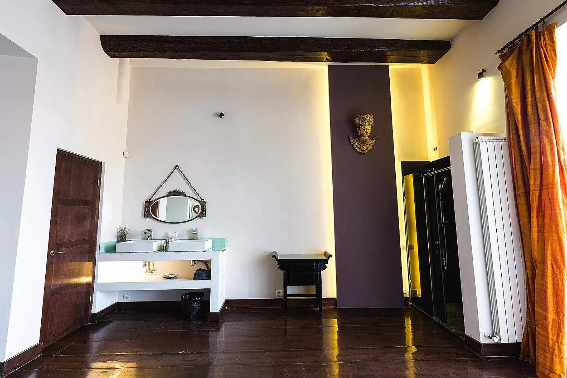 Shower in Castle in Old Town