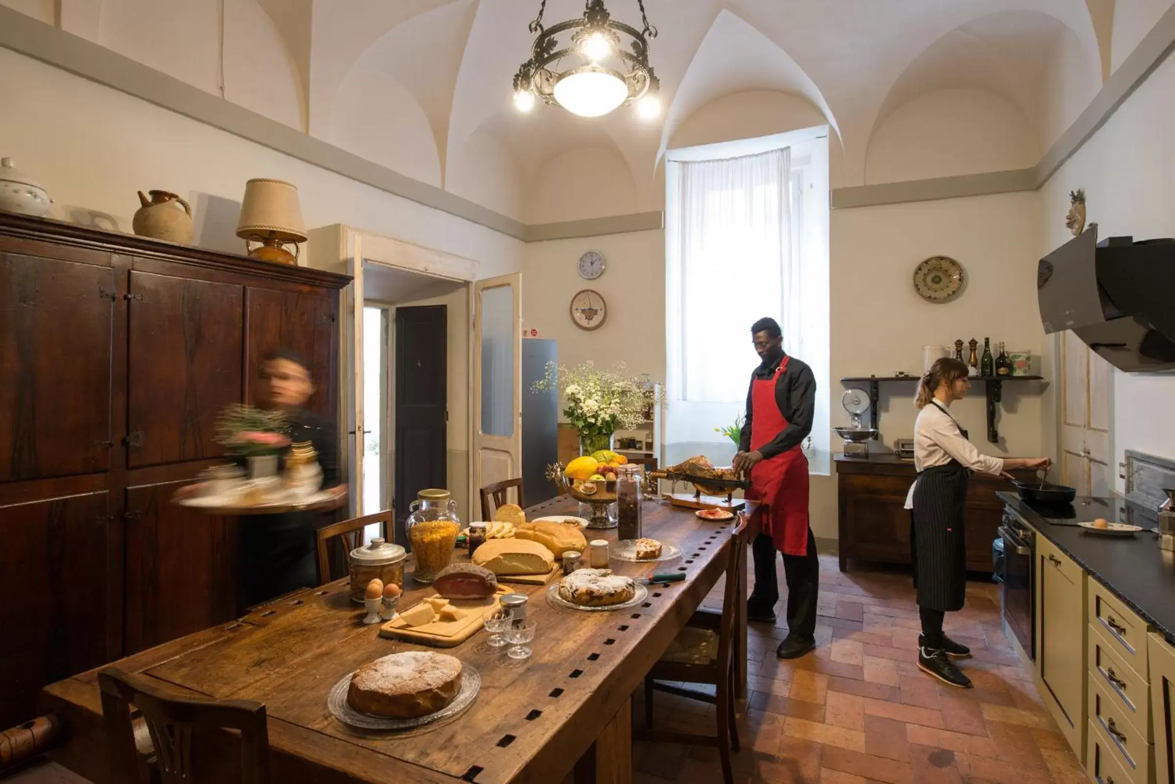 People, Restaurant/Places to Eat in Palazzo Rotati