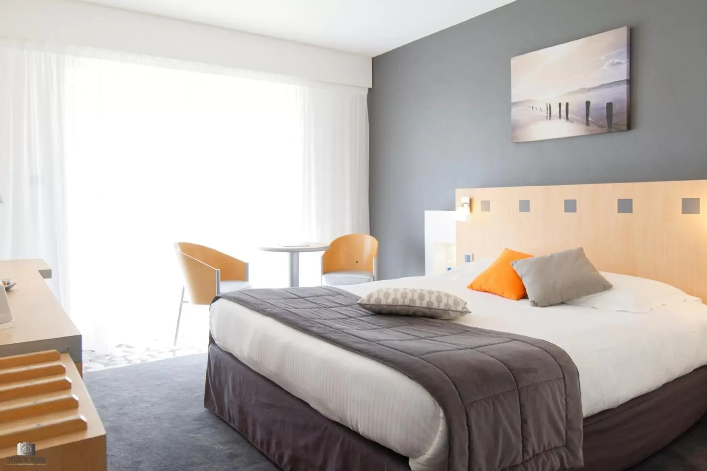 Bedroom, Bed in Kyriad Prestige Les Sables d'Olonne - Plage - Centre des Congrès