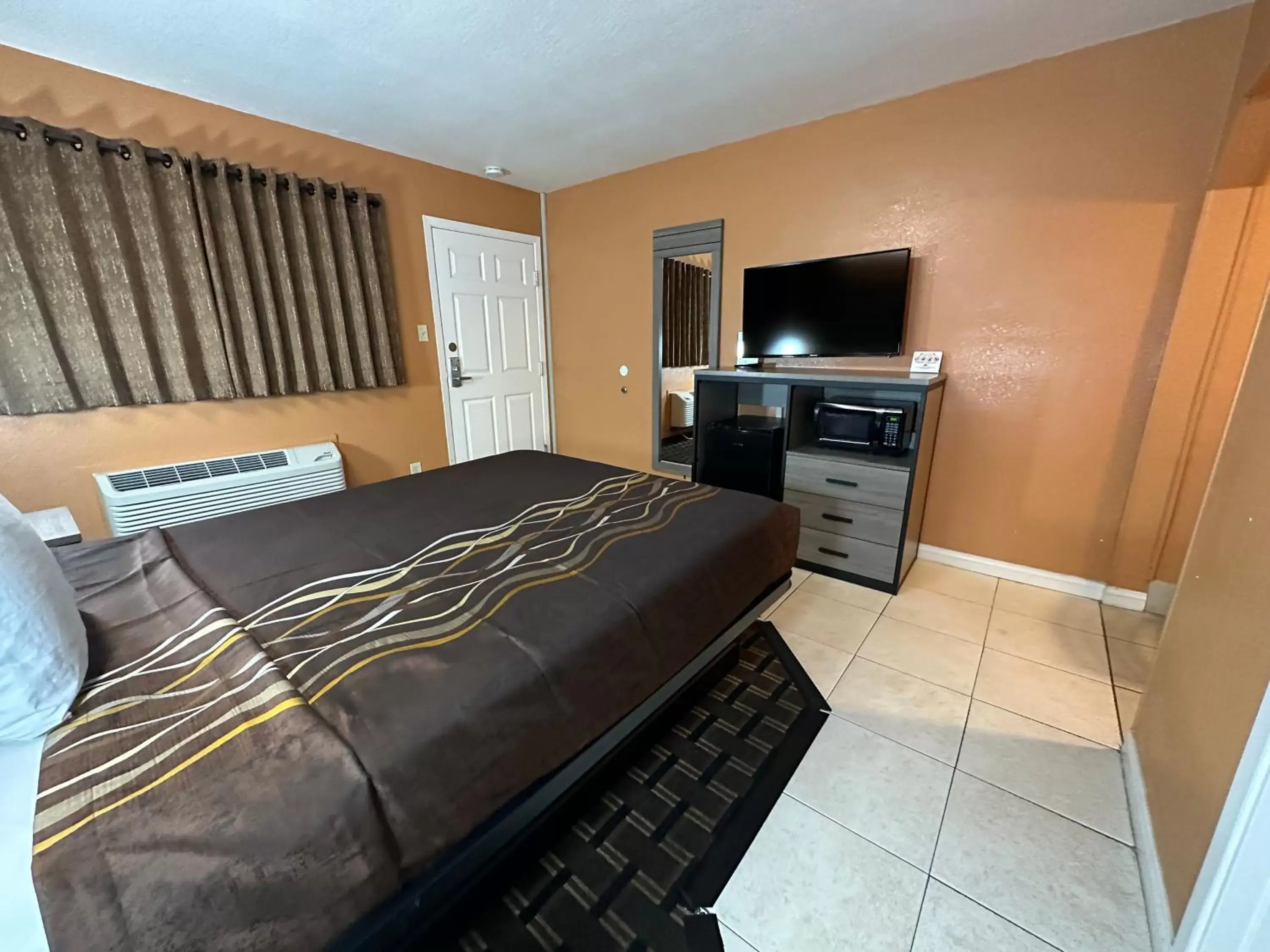 Bed in New Corral Motel Bed in New Corral Motel