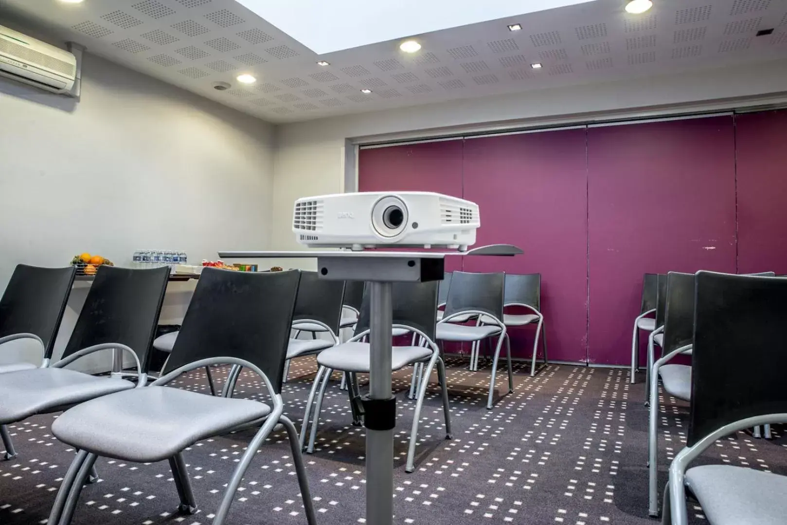 Meeting/conference room in Kyriad Rennes Nord Hotel