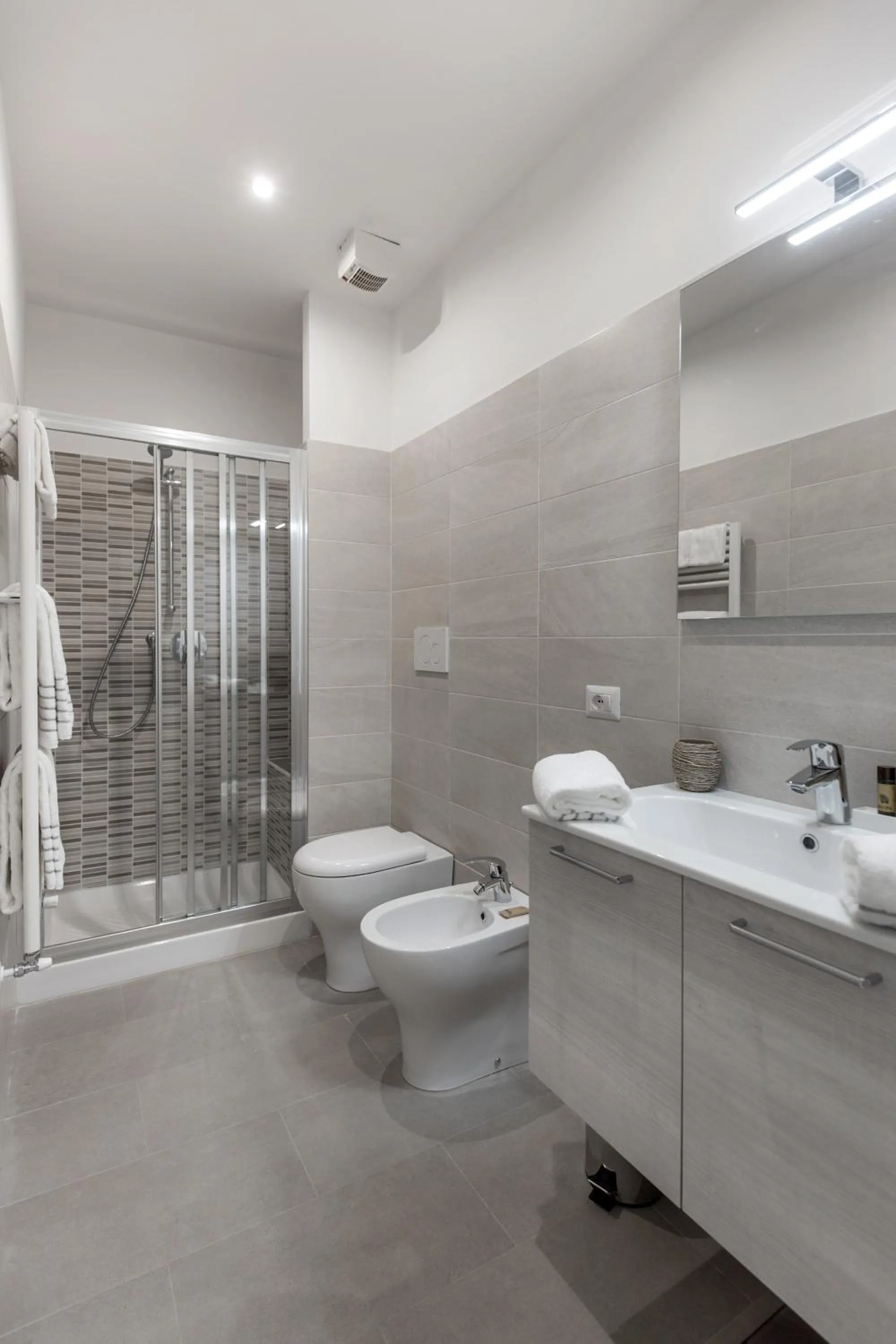 Shower in Apollo Guest House