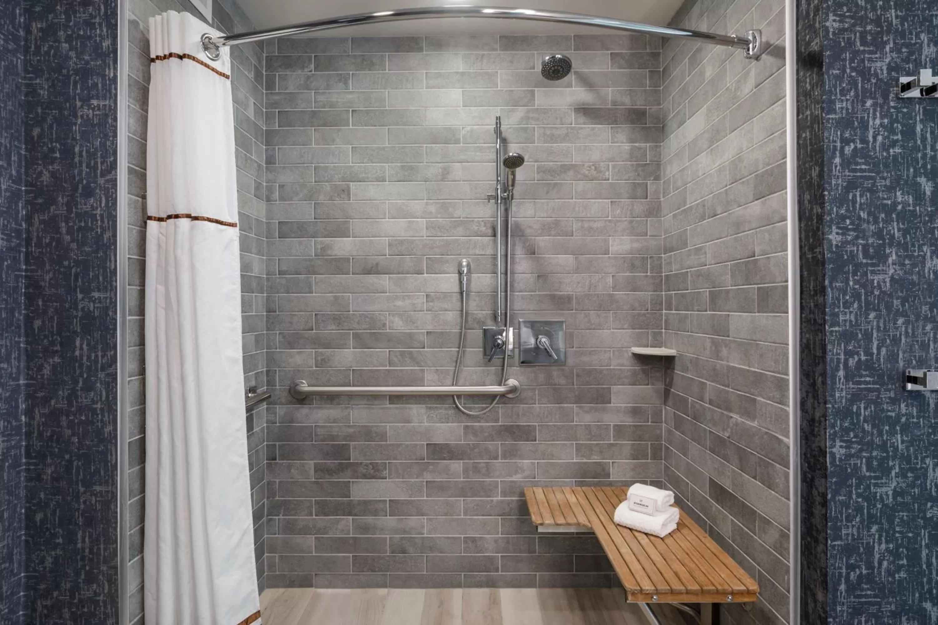 Toilet in Carte Hotel San Diego Downtown, Curio Collection By Hilton