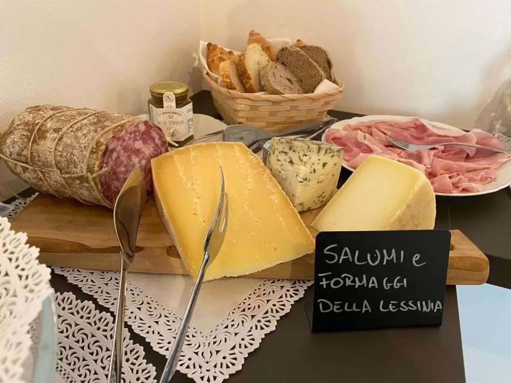 Breakfast in Casa Ossan