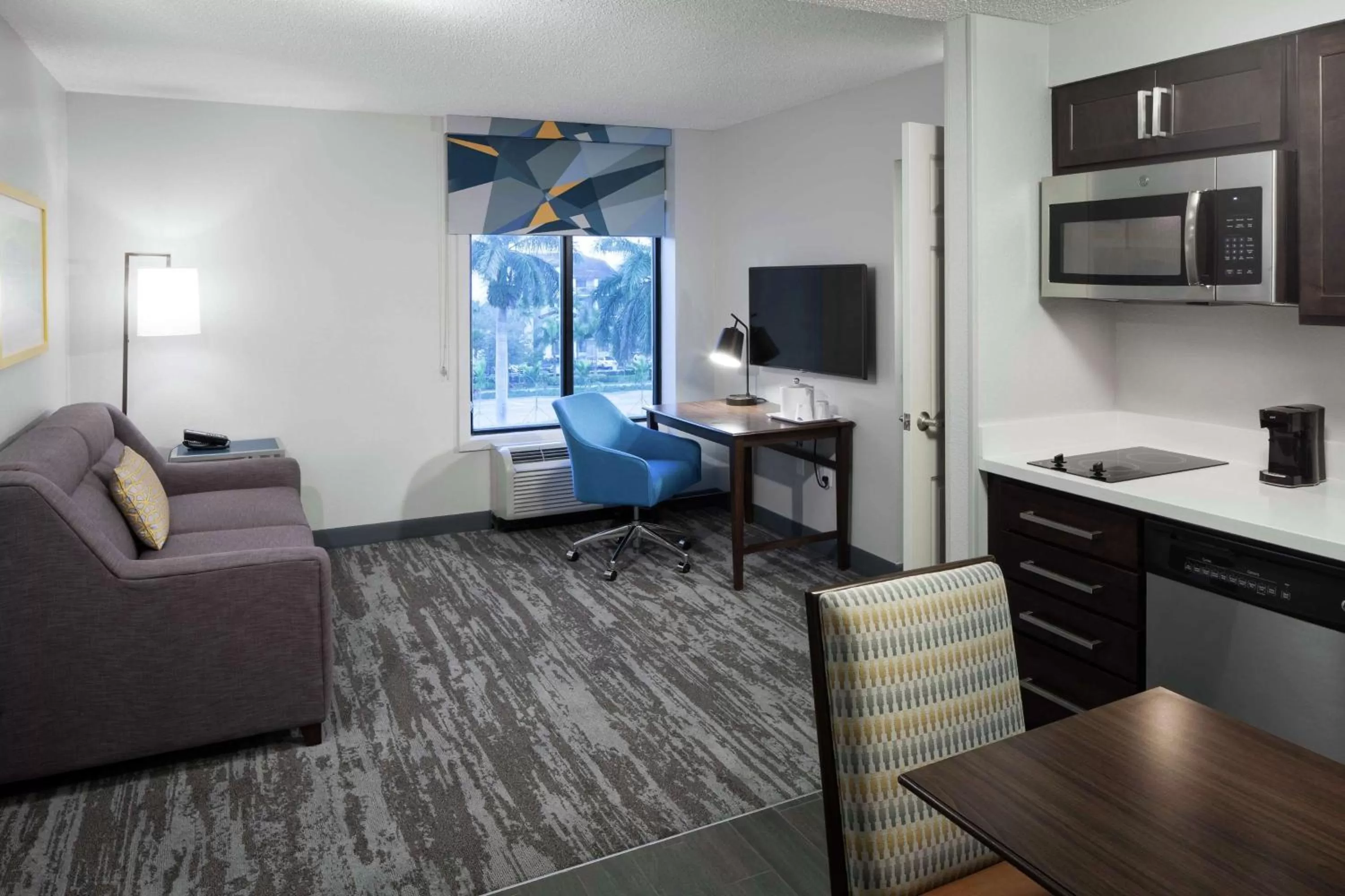 King Suite with Kitchen - Non-Smoking in Hampton Inn & Suites Miami-Doral Dolphin Mall