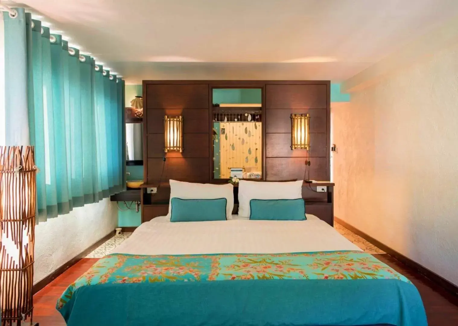 Bed in Vacation Village Phra Nang Inn - SHA Extra Plus