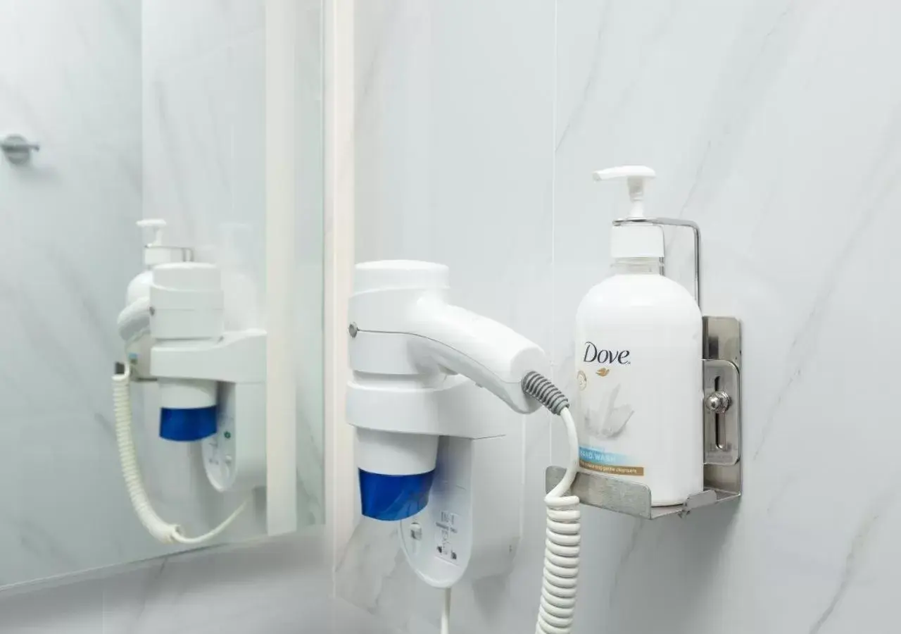 Bathroom in Holiday Inn Express Pattaya Central by IHG Bathroom in Holiday Inn Express Pattaya Central by IHG