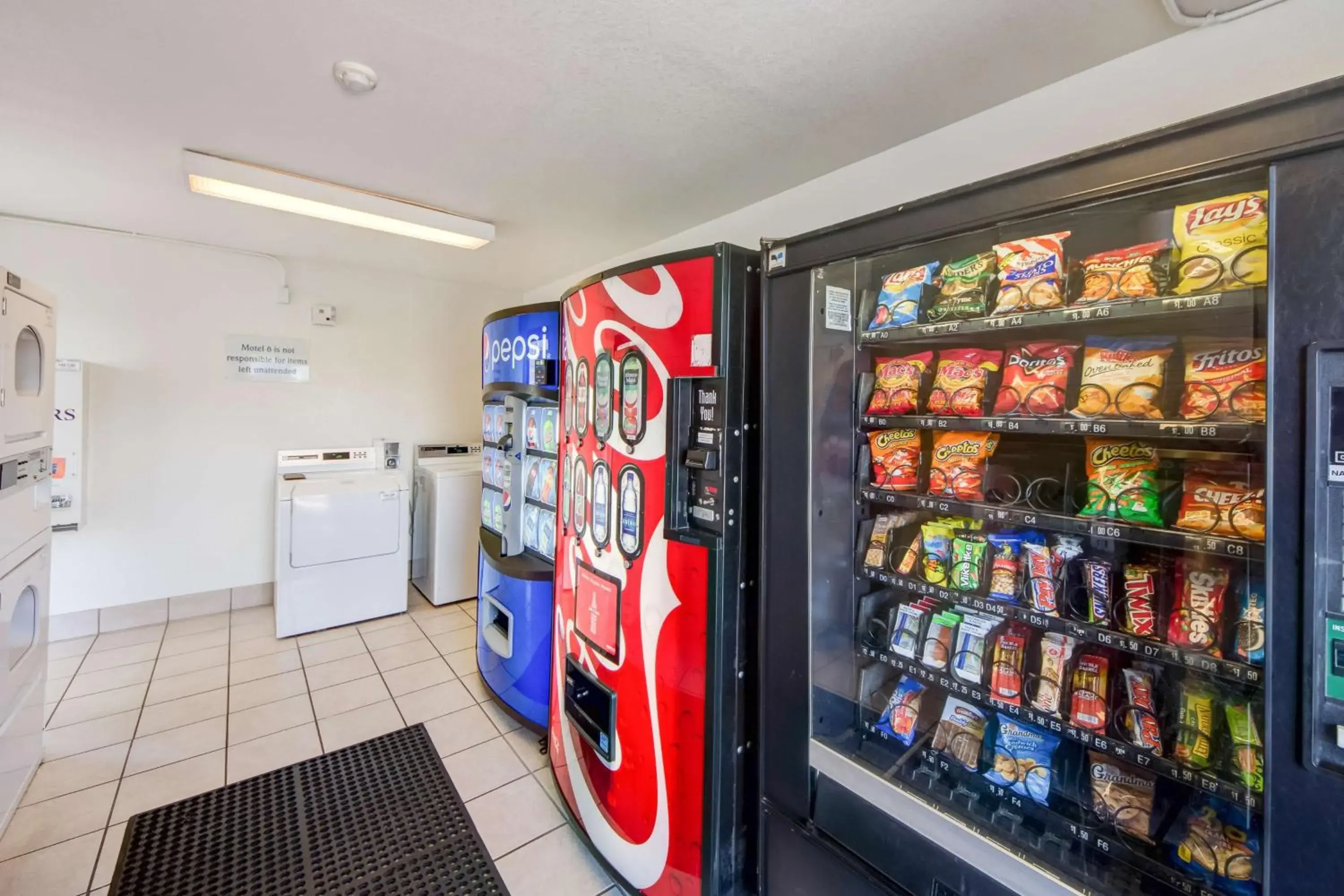 On site, Supermarket/Shops in Motel 6-Lakeland, FL