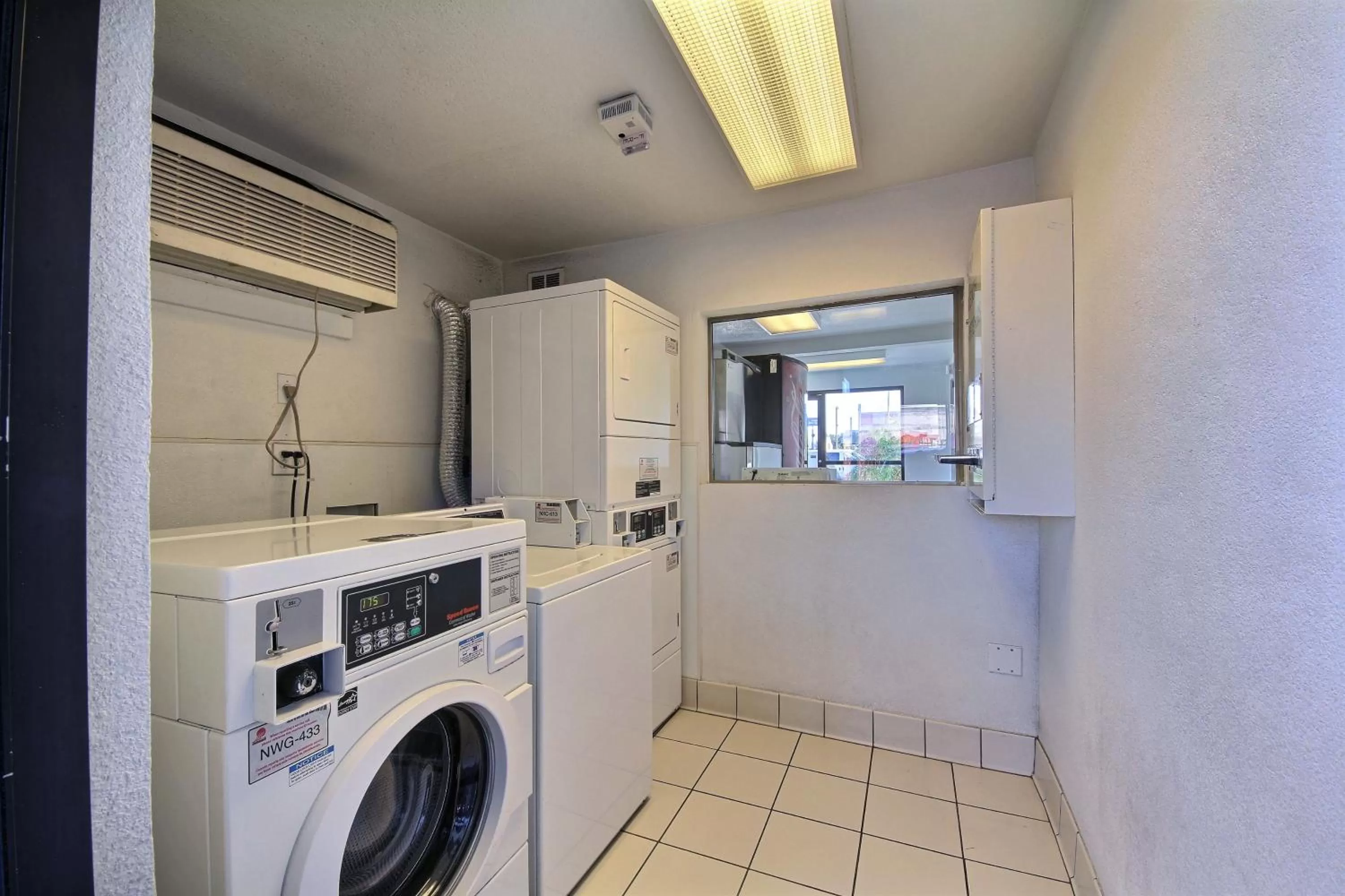 Area and facilities in Motel 6-Laredo, TX - South