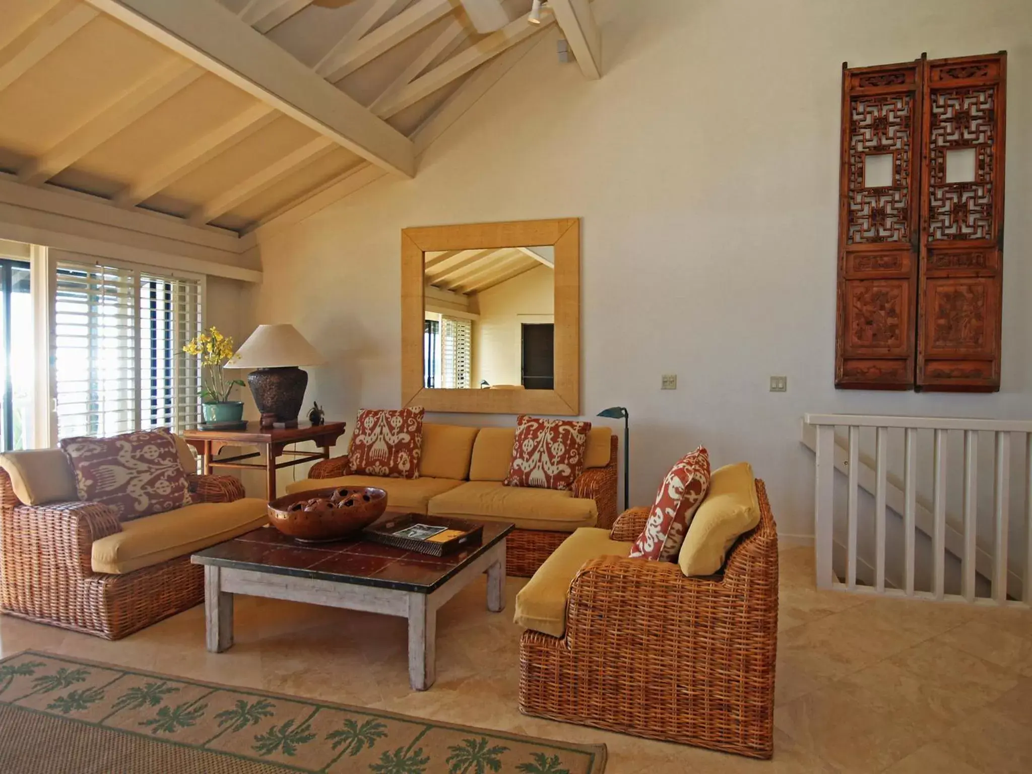 Living room, Seating Area in Castle Kiahuna Plantation & The Beach Bungalows