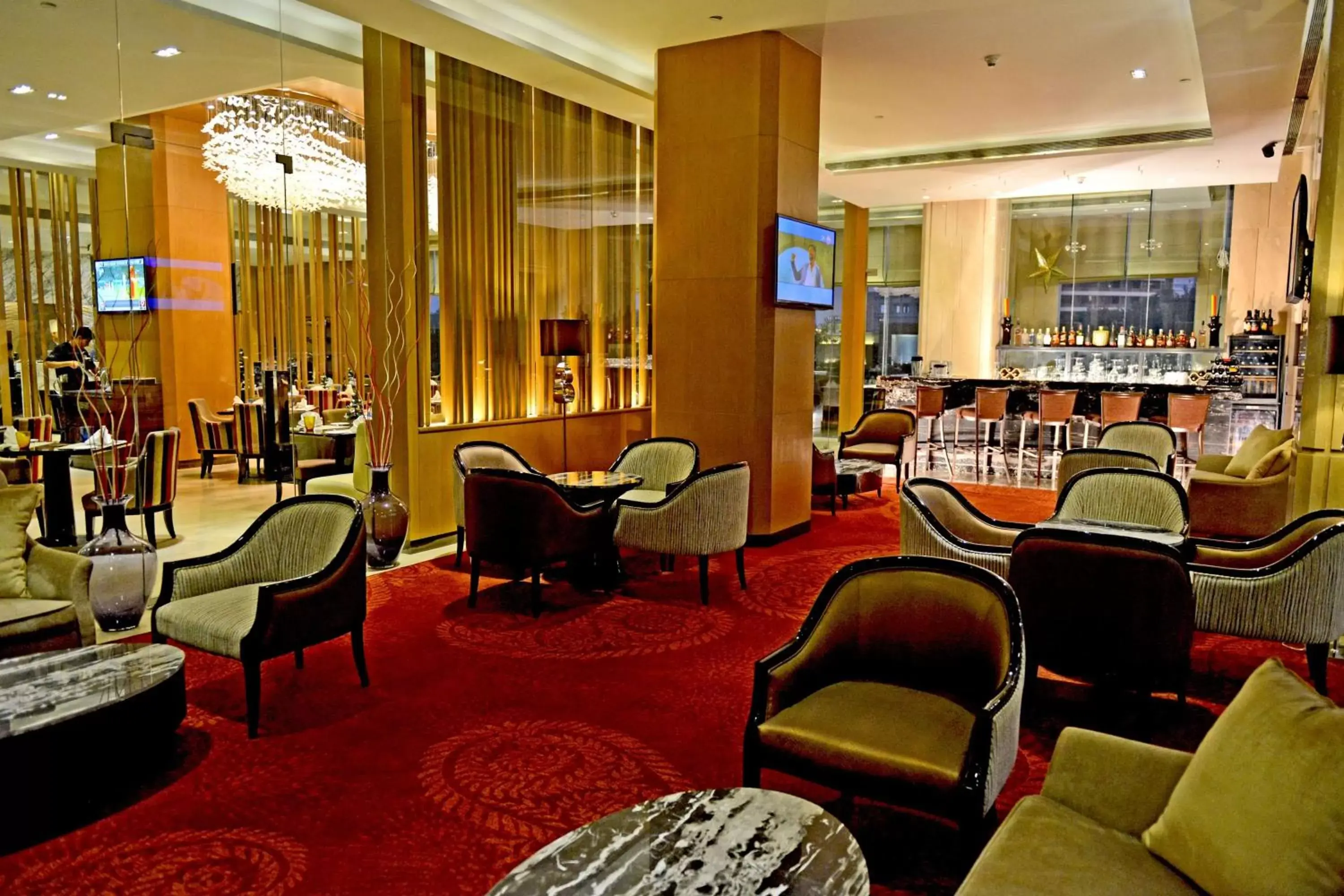 Lounge or bar, Restaurant/Places to Eat in Radisson Blu Jaipur