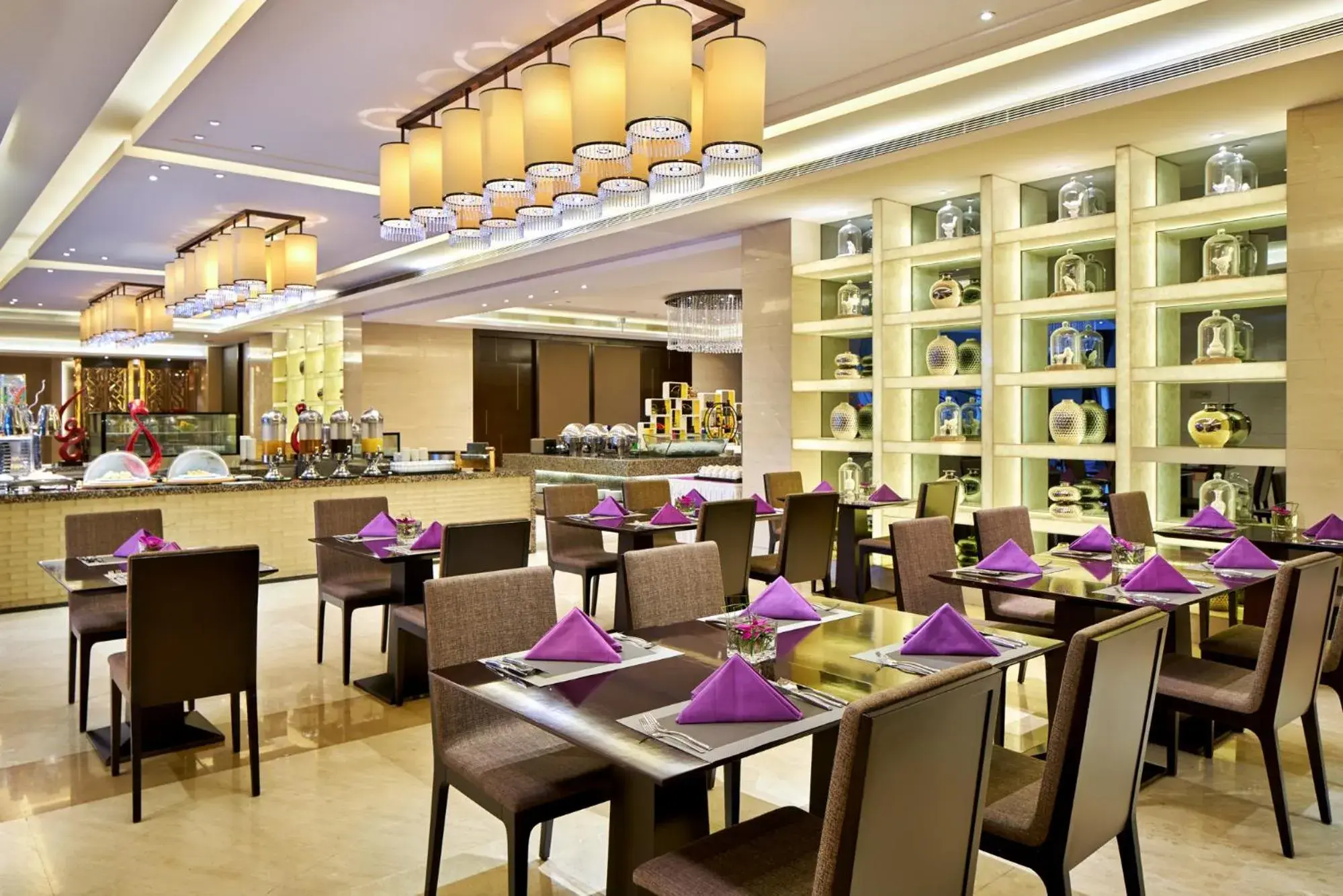 Breakfast, Restaurant/Places to Eat in Crowne Plaza Tianjin Jinnan, an IHG Hotel