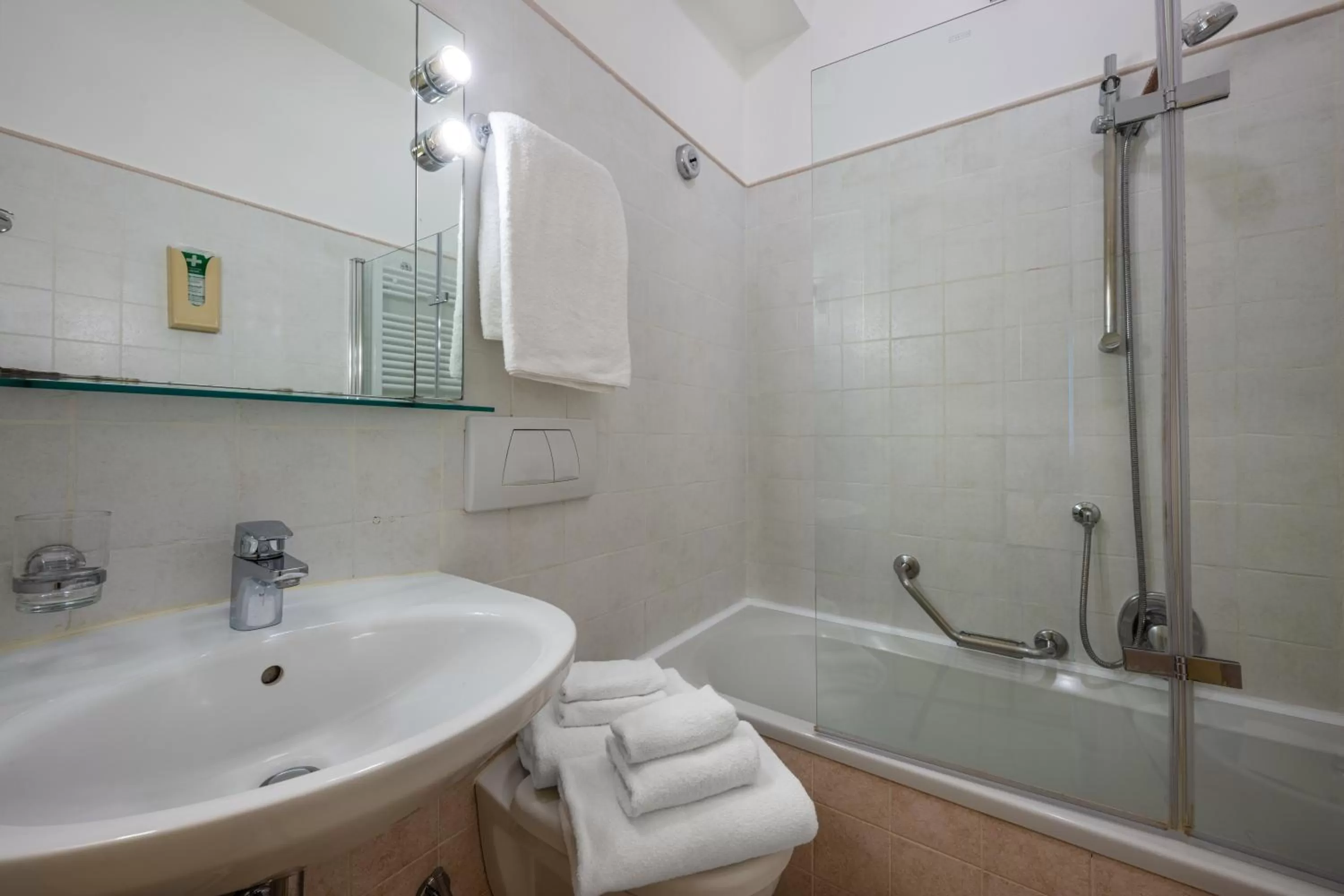 Bathroom in Hotel Apostoli Garden