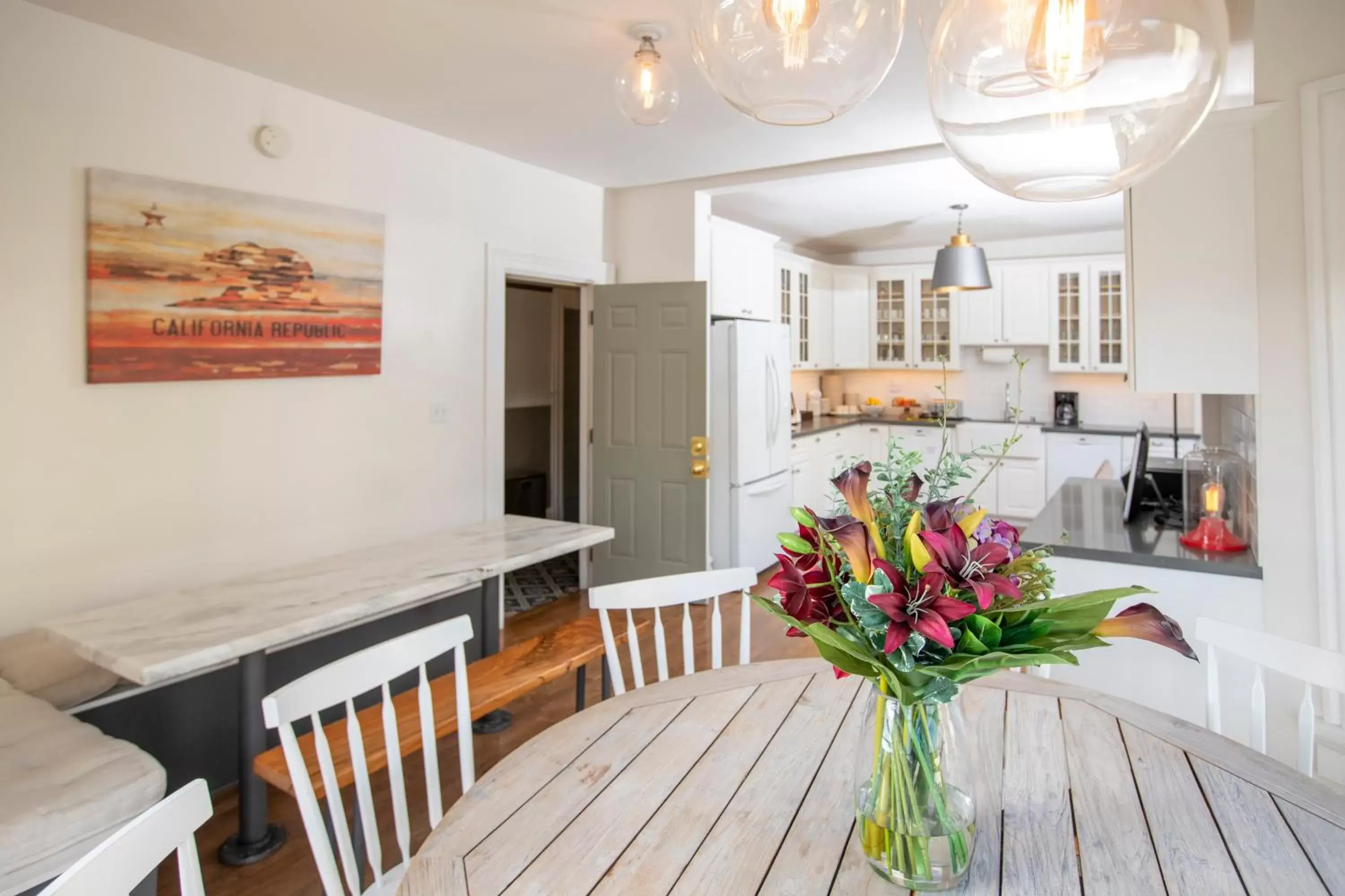 Kitchen or kitchenette, Kitchen/Kitchenette in Hayes Valley Inn