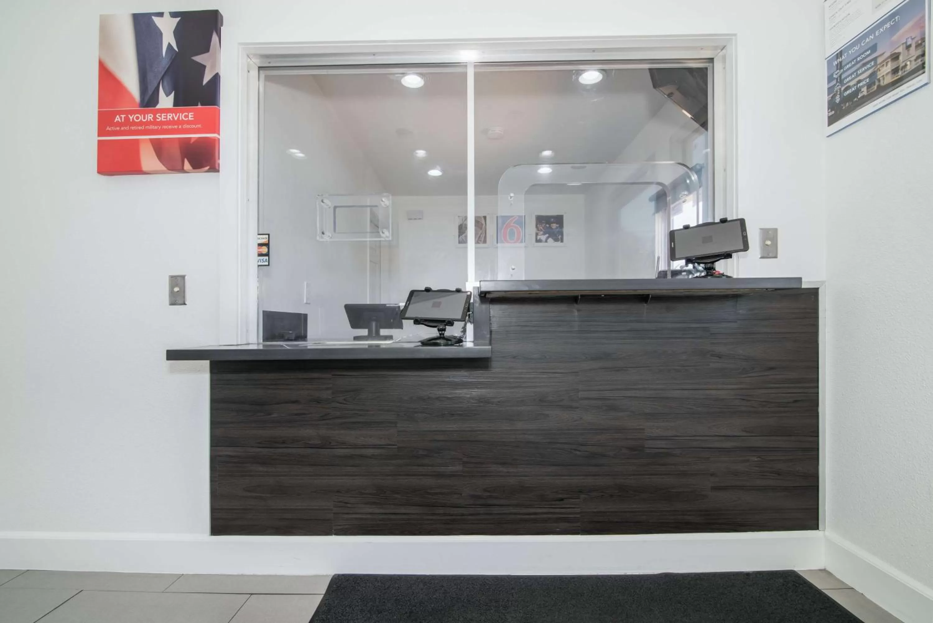Lobby or reception in Motel 6-Moreno Valley, CA - Perris