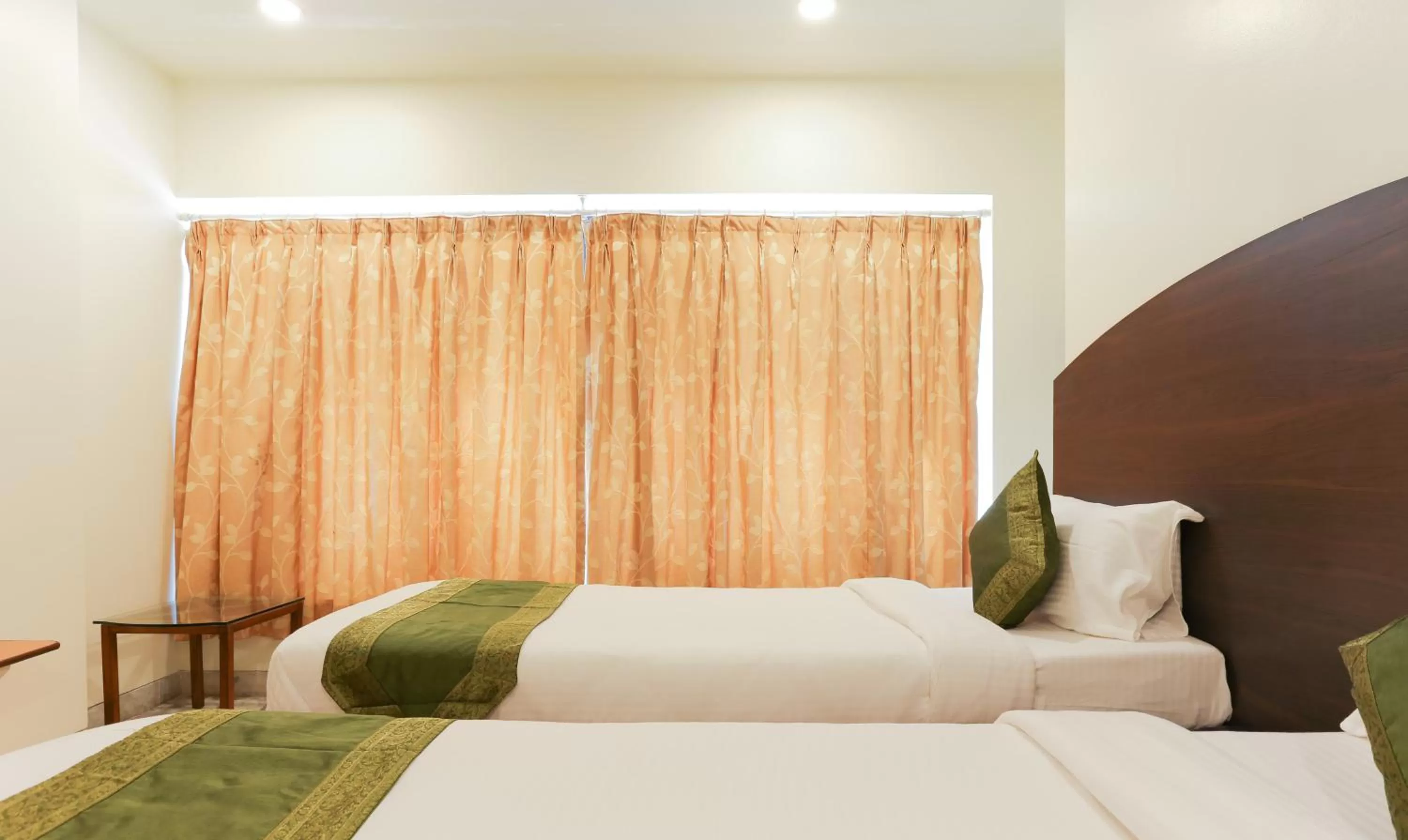 Photo of the whole room, Bed in Itsy Hotels Hill View Ex