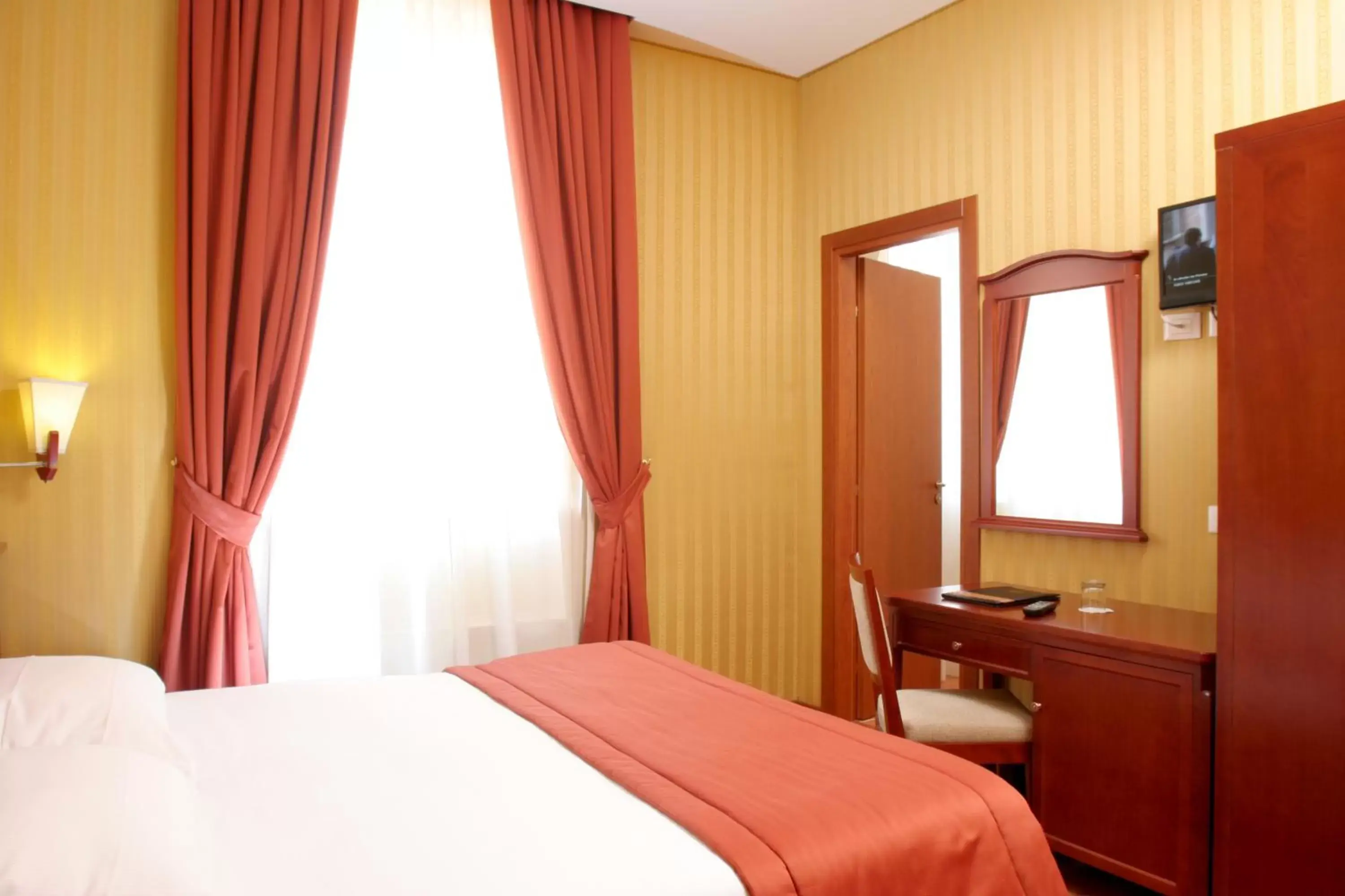 Small Double Room in Augusta Lucilla Palace