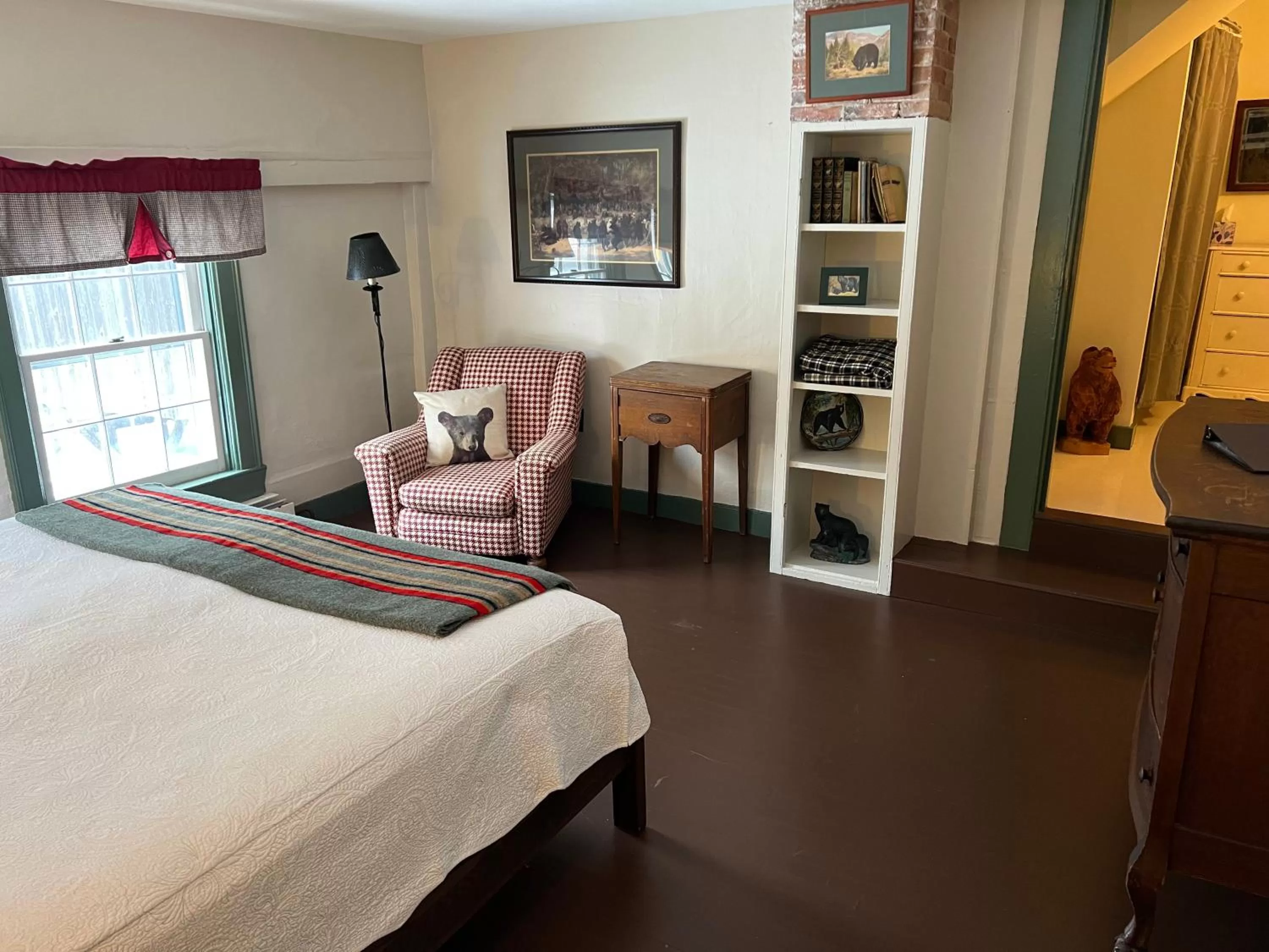 Photo of the whole room, Bed in Shoreham Inn Bed & Breakfast