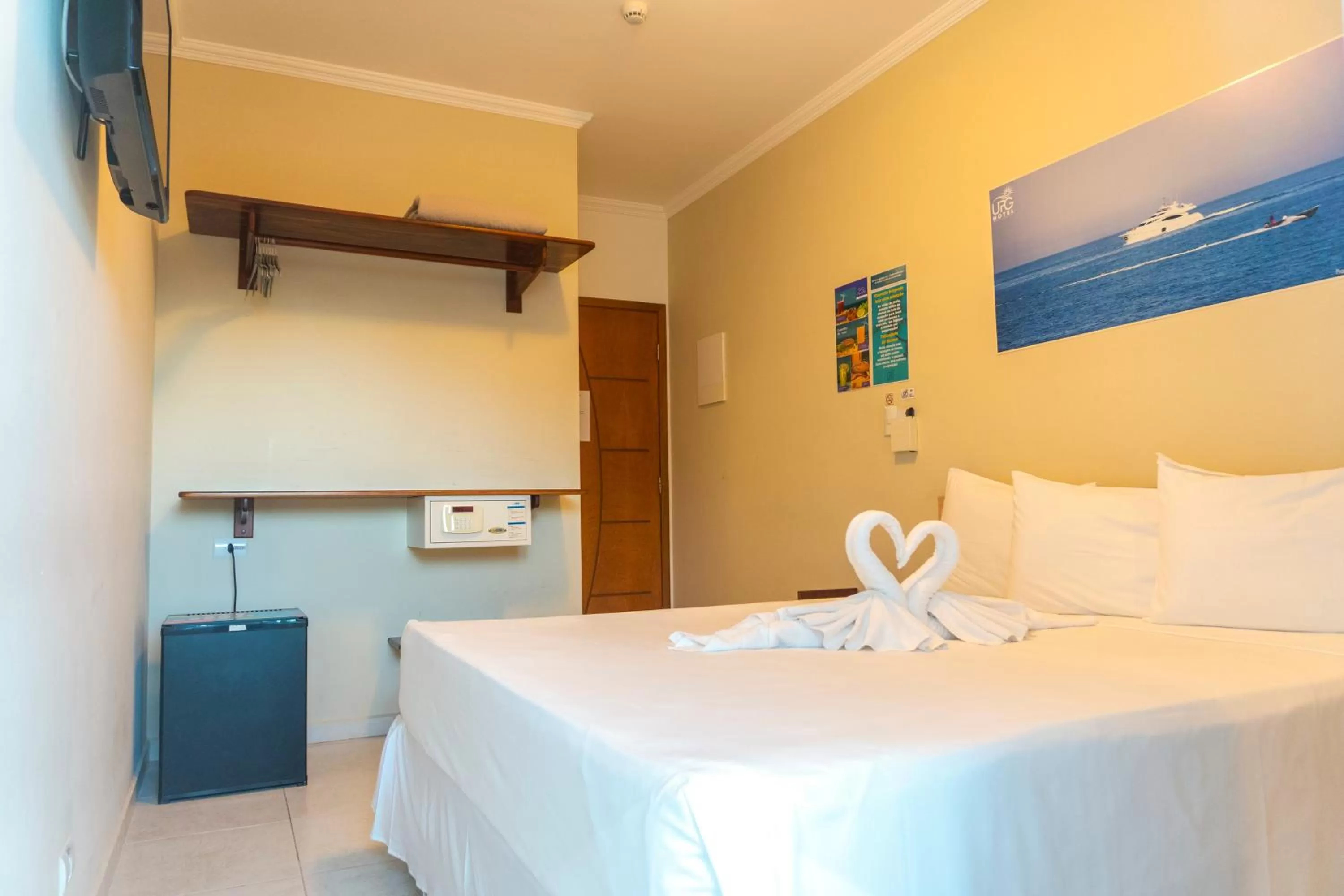 Bedroom, Bed in UPG Hotel