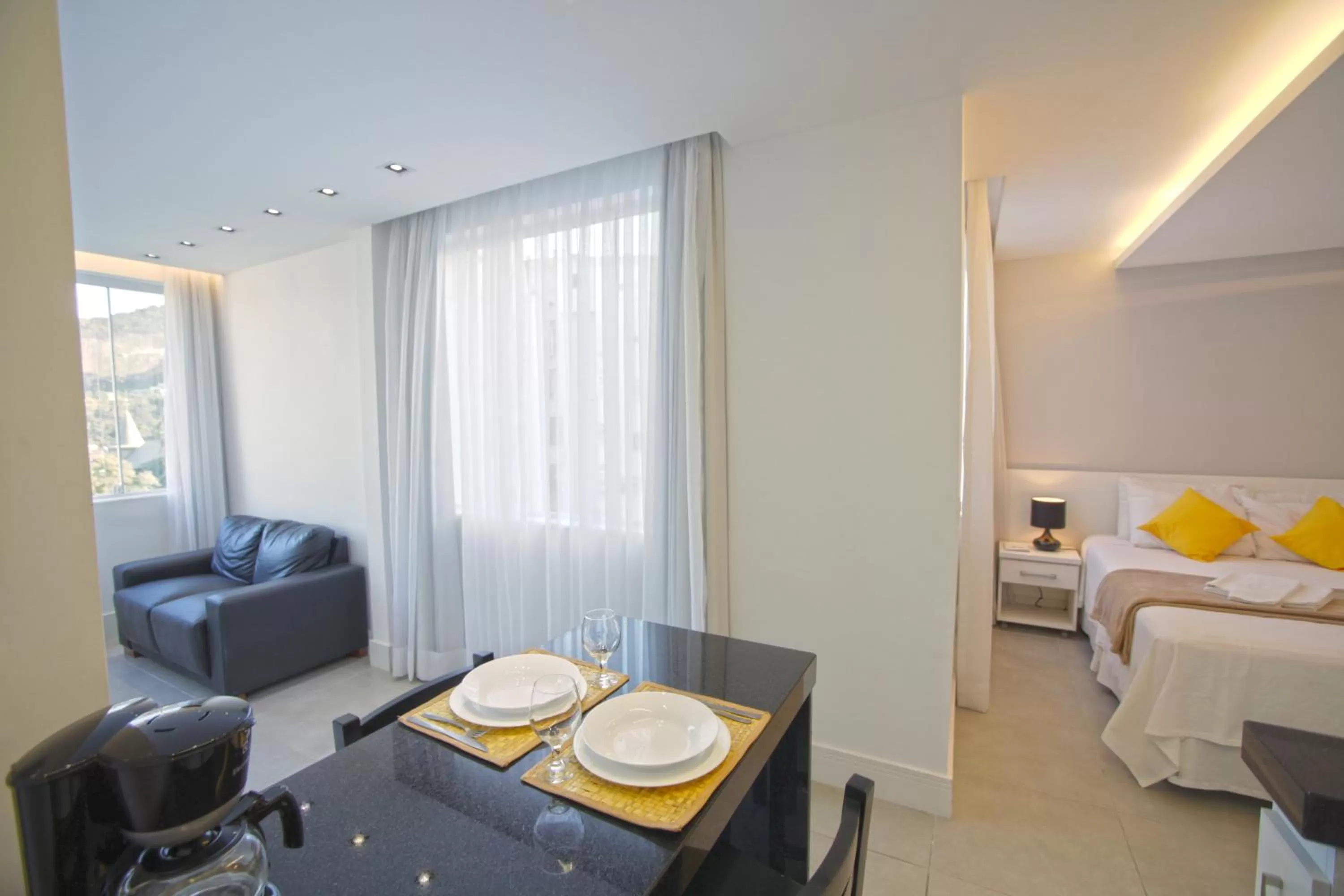 Kitchen or kitchenette, Bed in Sugar Loft Apartments