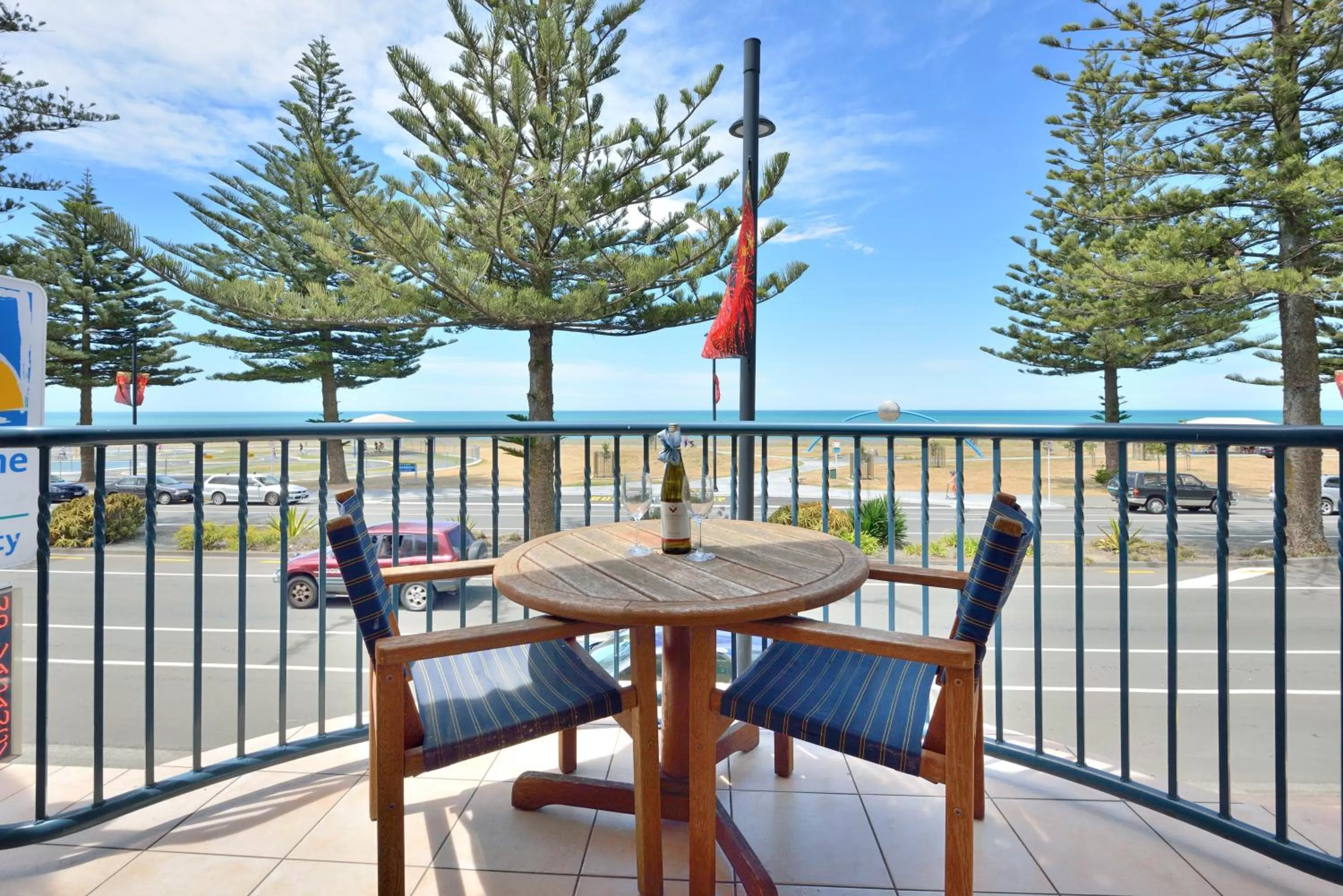 Balcony/Terrace in Shoreline Motel