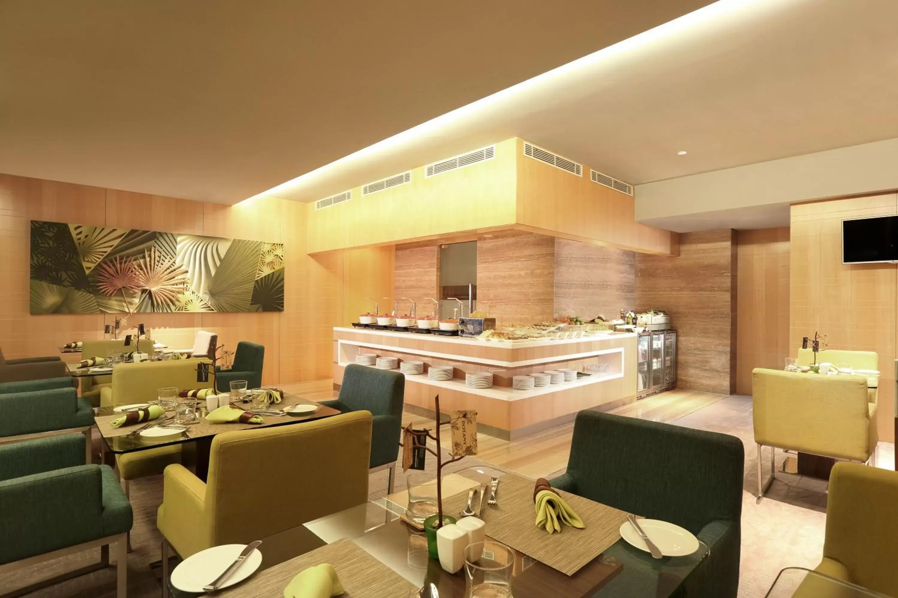 Lounge or bar, Restaurant/Places to Eat in Holiday Inn Jakarta Kemayoran, an IHG Hotel