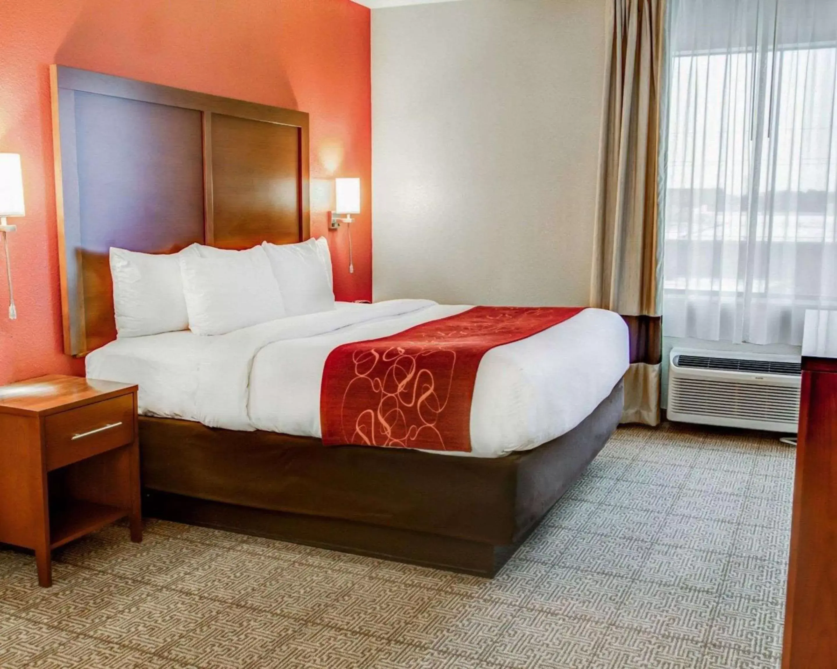 Bedroom, Bed in Comfort Suites Tyler South Bedroom, Bed in Comfort Suites Tyler South