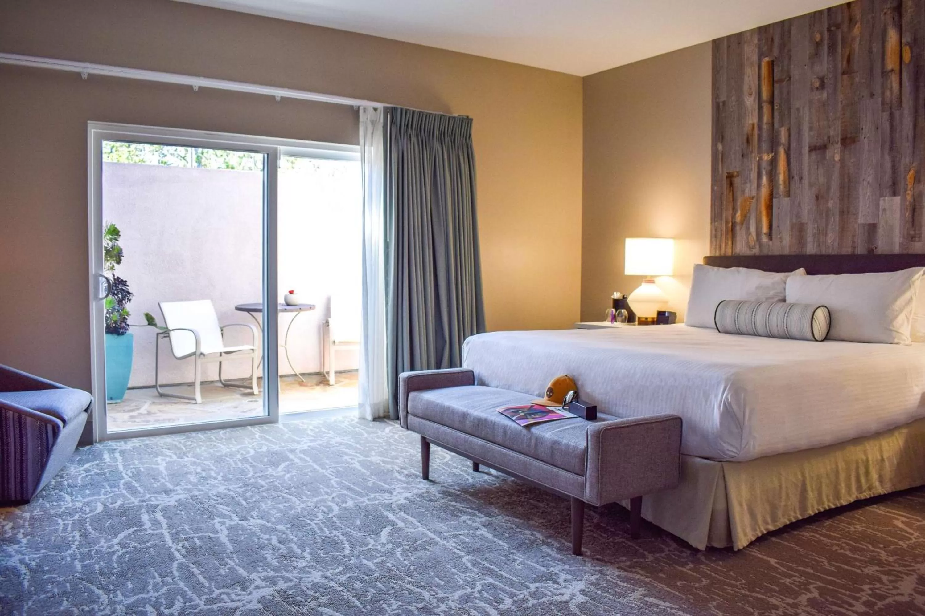 Photo of the whole room, Bed in Beachside Inn