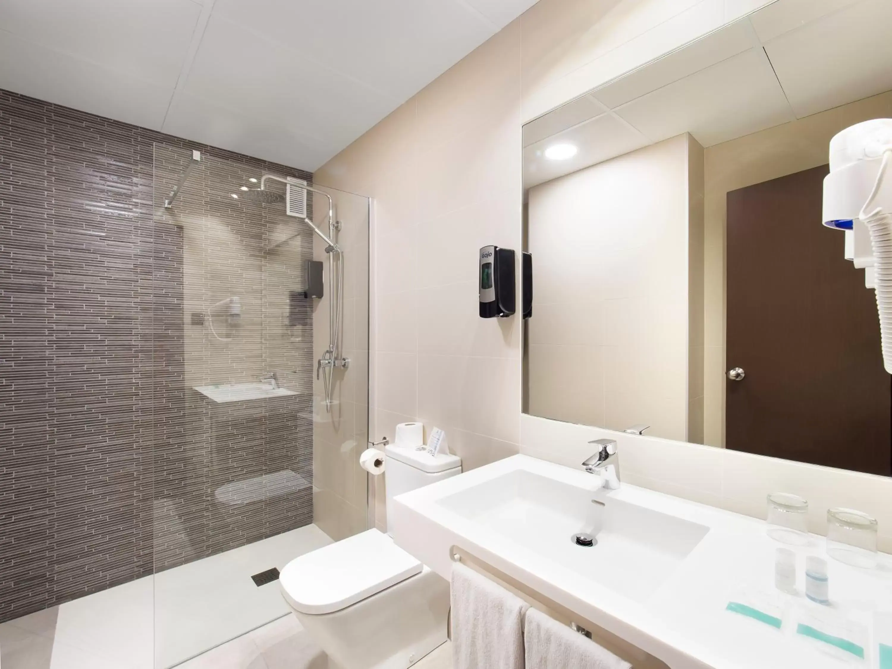 Toilet, Bathroom in Hotel Zentral Parque