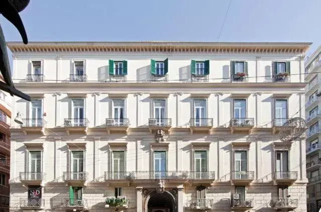Property building in Napolit'amo Hotel Principe