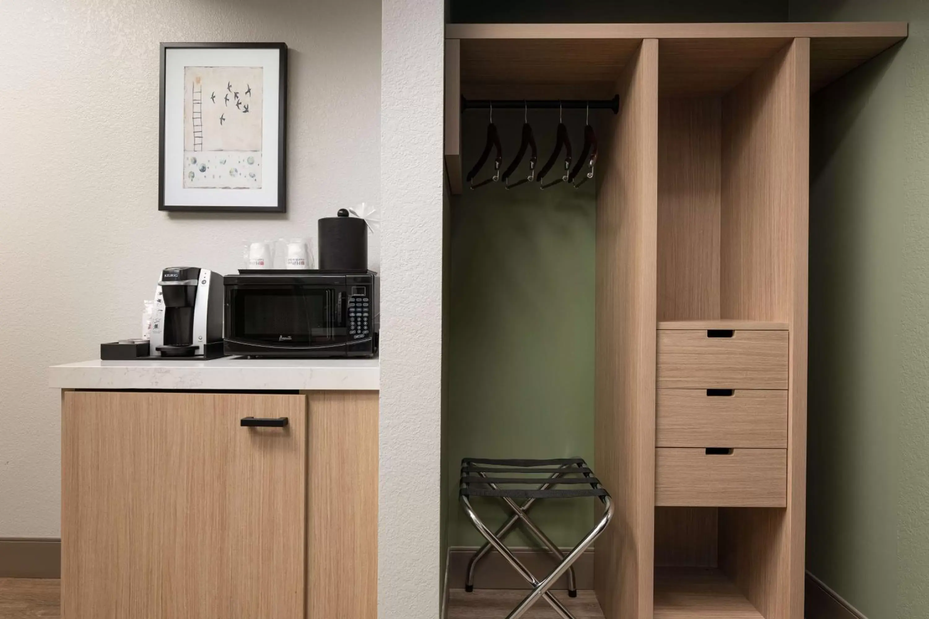 Junior King Suite with Seating Area in Hilton Garden Inn Nashville/Franklin-Cool Springs Junior King Suite with Seating Area in Hilton Garden Inn Nashville/Franklin-Cool Springs