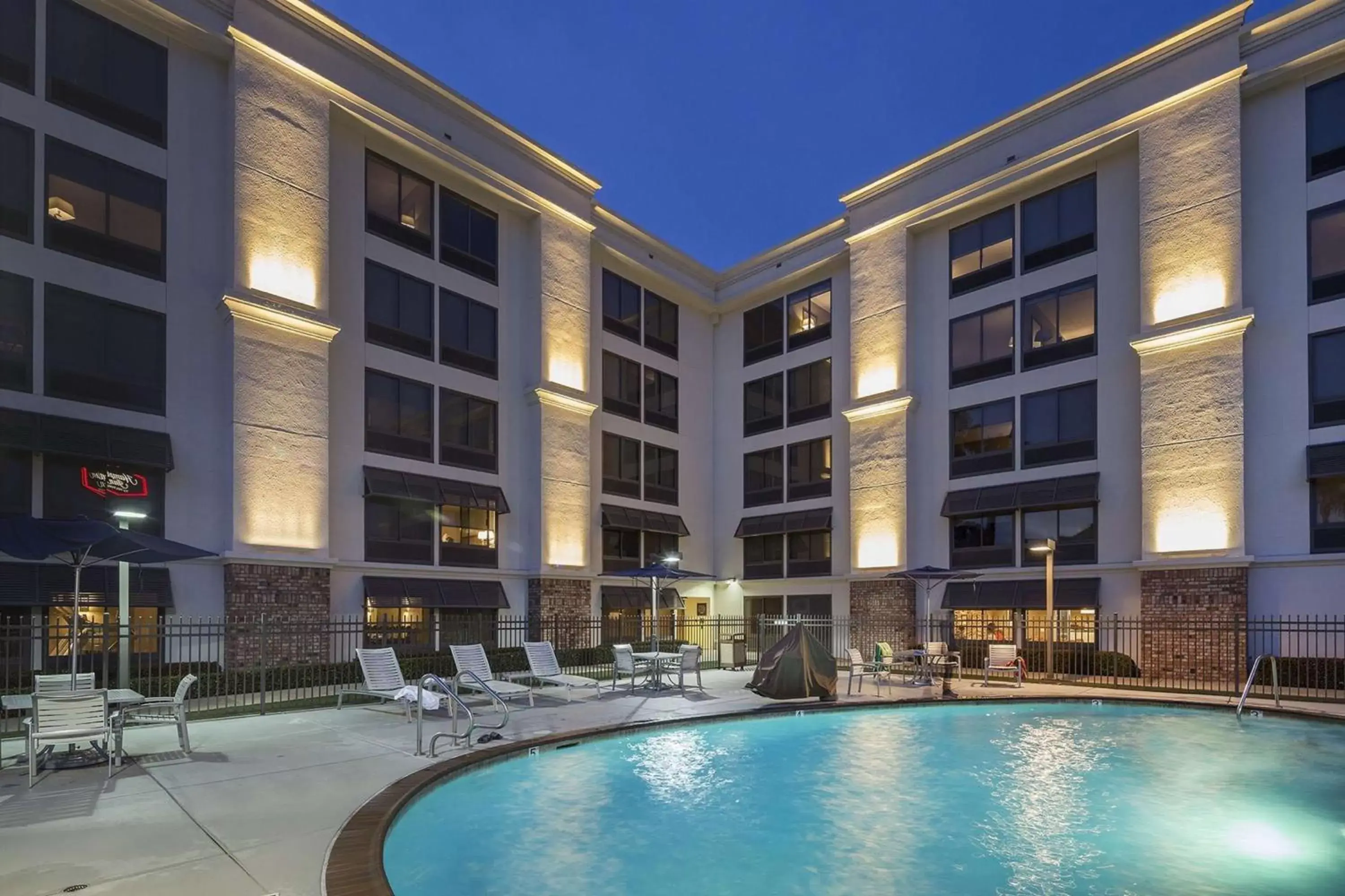 Property building, Swimming Pool in Hampton Inn by Hilton San Diego - Kearny Mesa