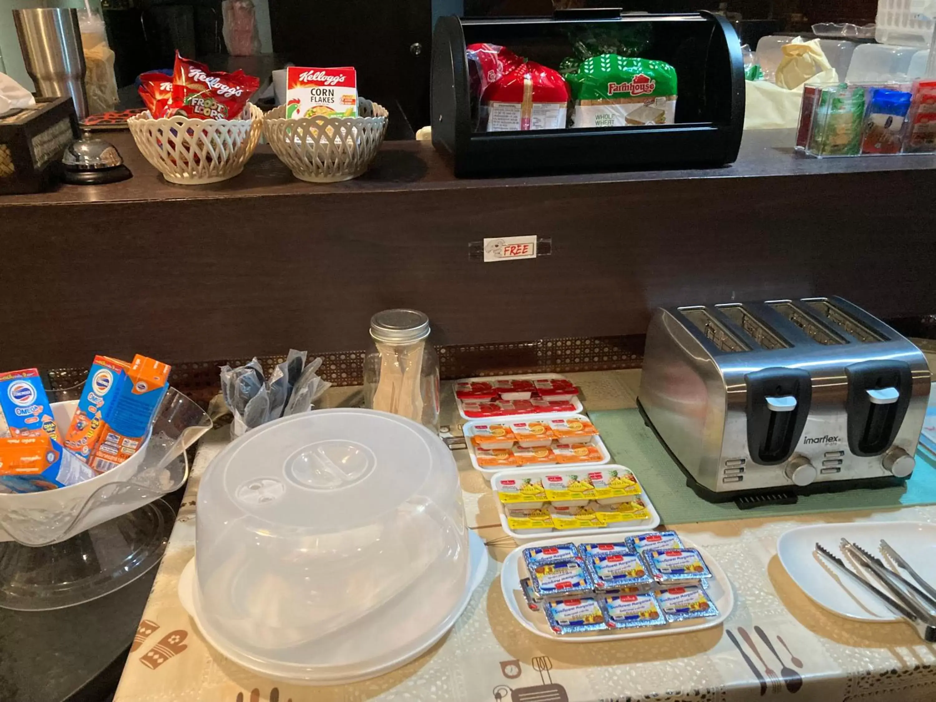 Food and drinks in The Bangkok Airport Link Suite - SHA Plus