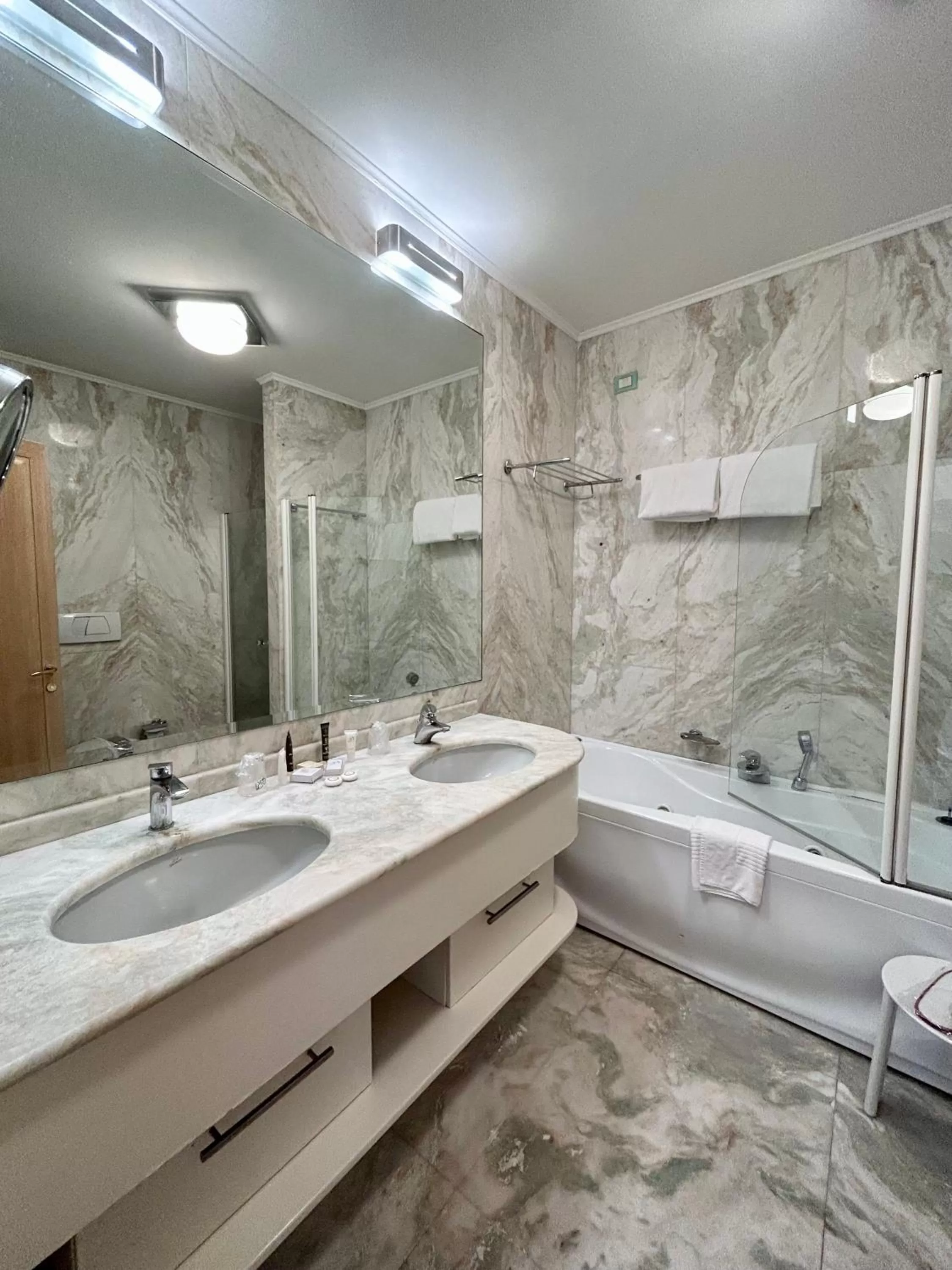 Bathroom in Foscari Palace