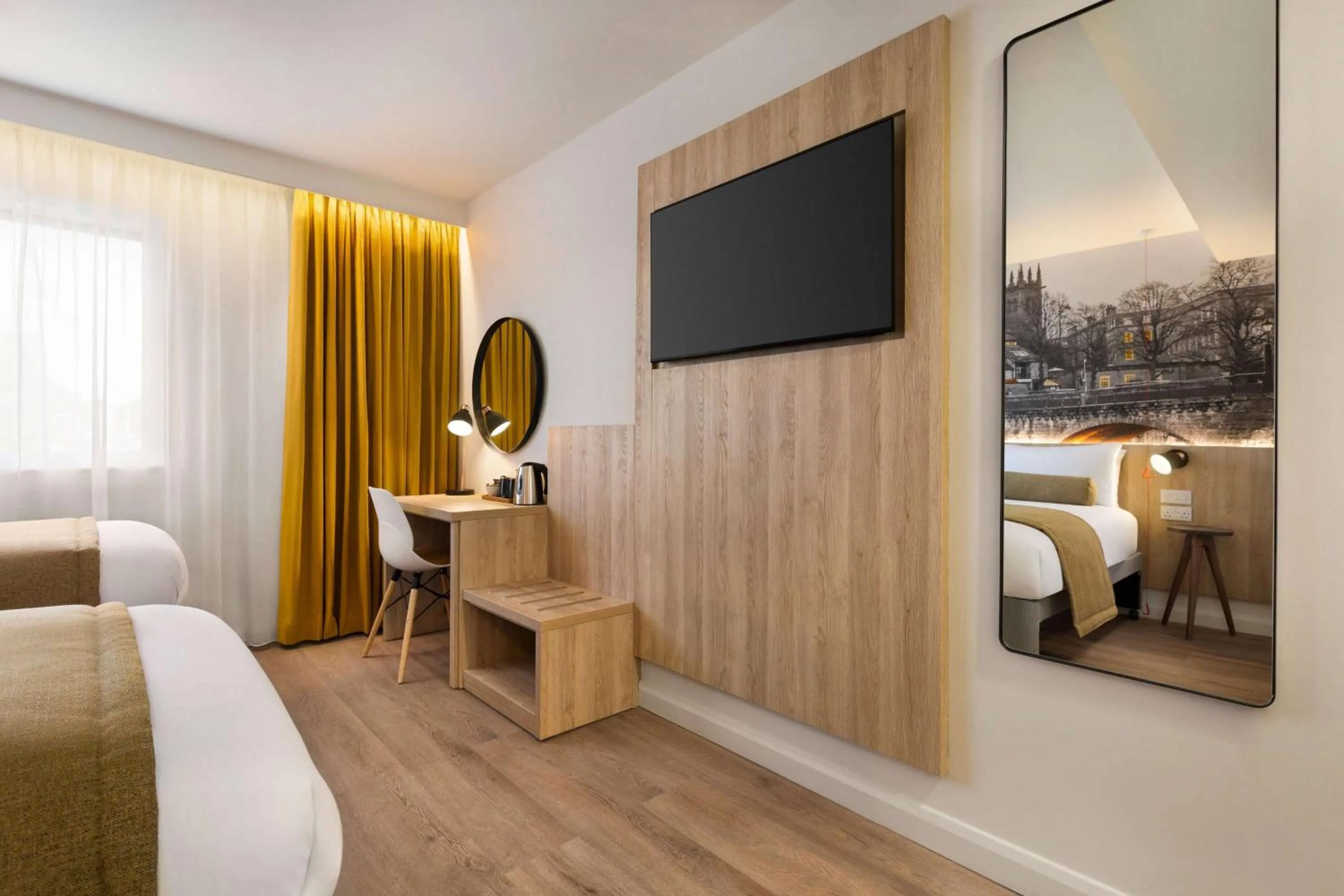 TV and multimedia, TV/Entertainment Center in Days Inn Durham