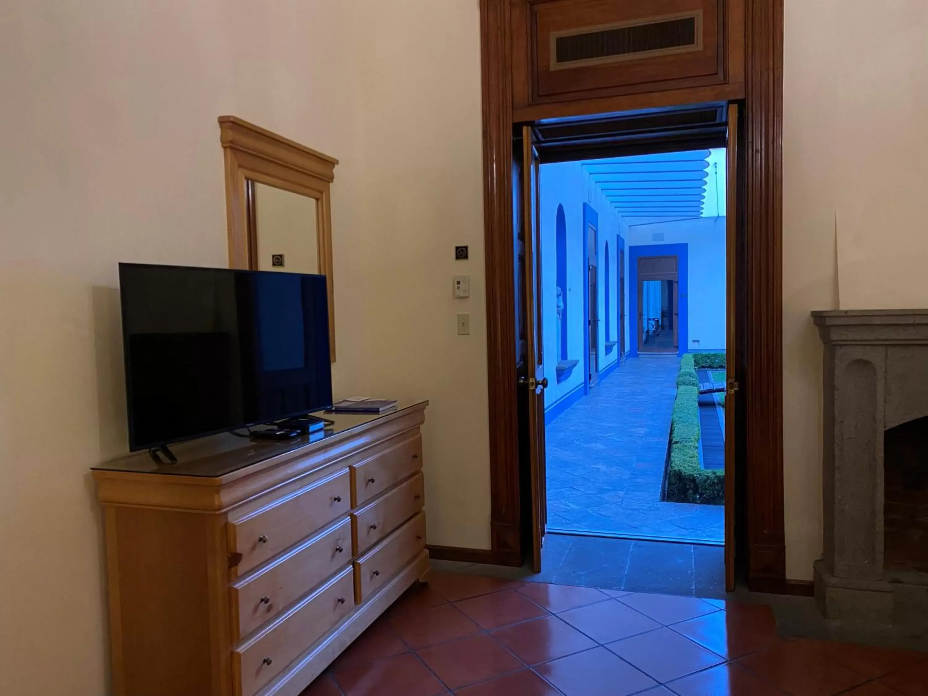 TV and multimedia, TV/Entertainment Center in Estrella de Belem B&B and Spa