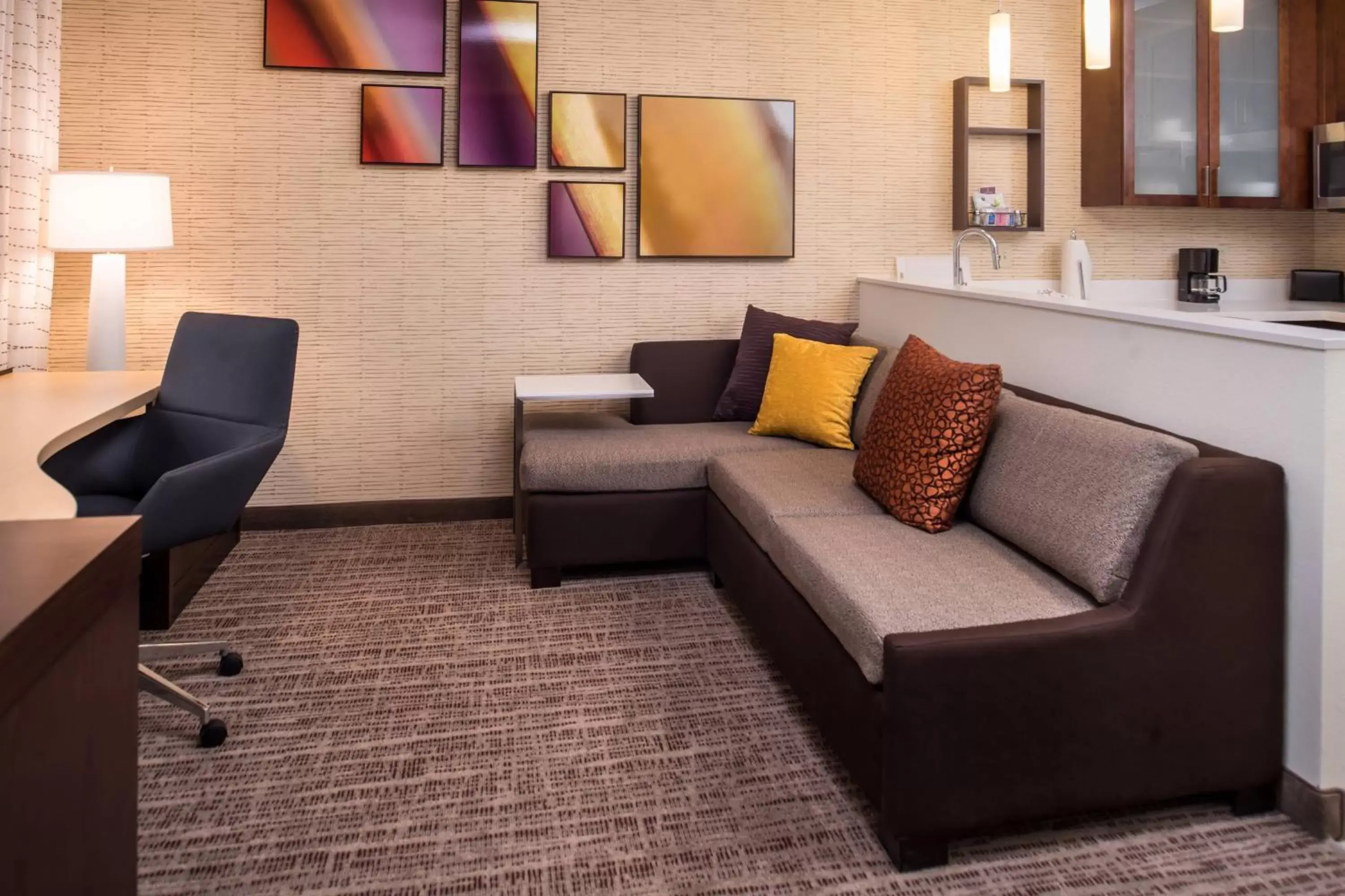 Living room, Seating Area in Residence Inn by Marriott St. Louis Westport