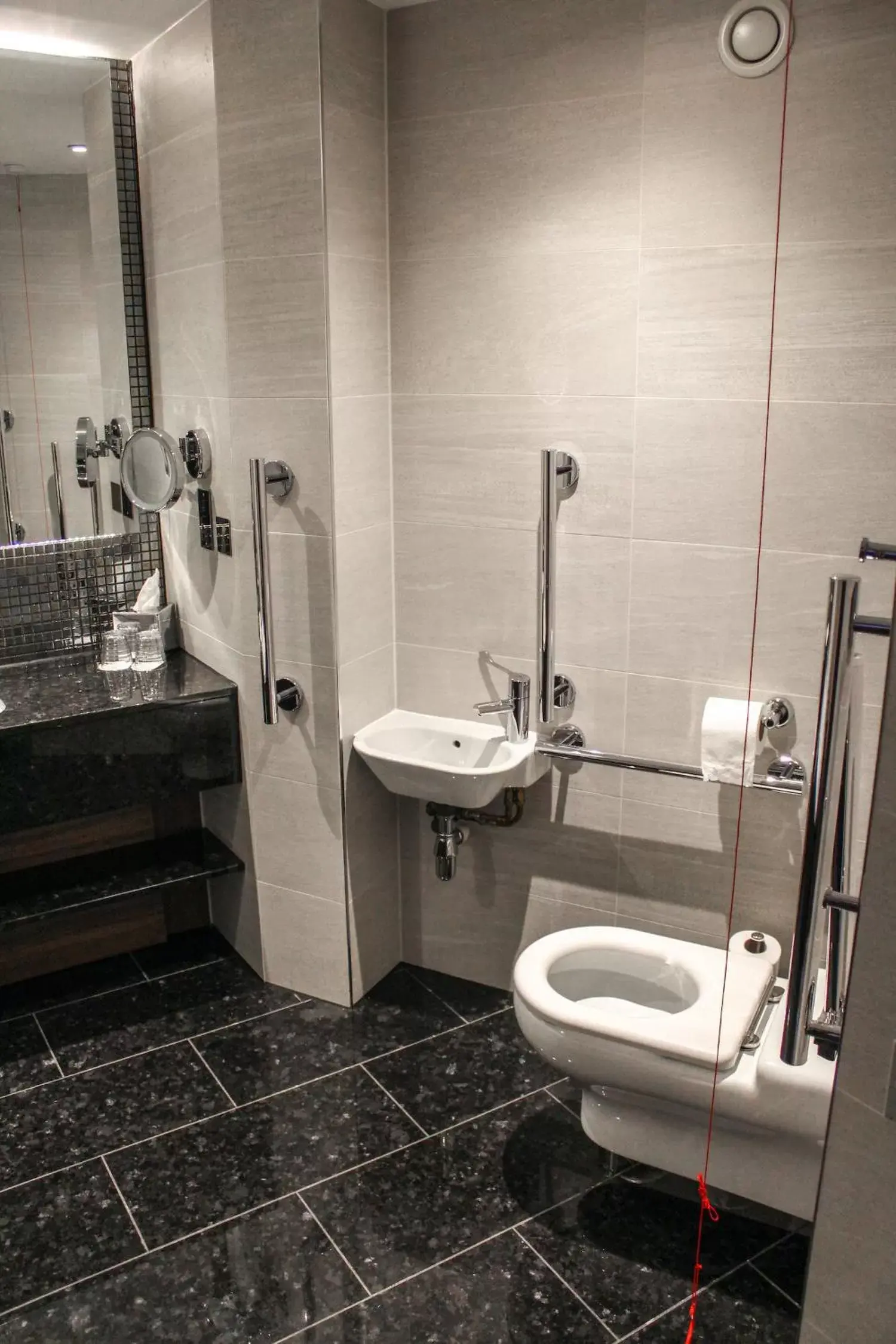 Bathroom in Crowne Plaza London Heathrow T4, an IHG Hotel