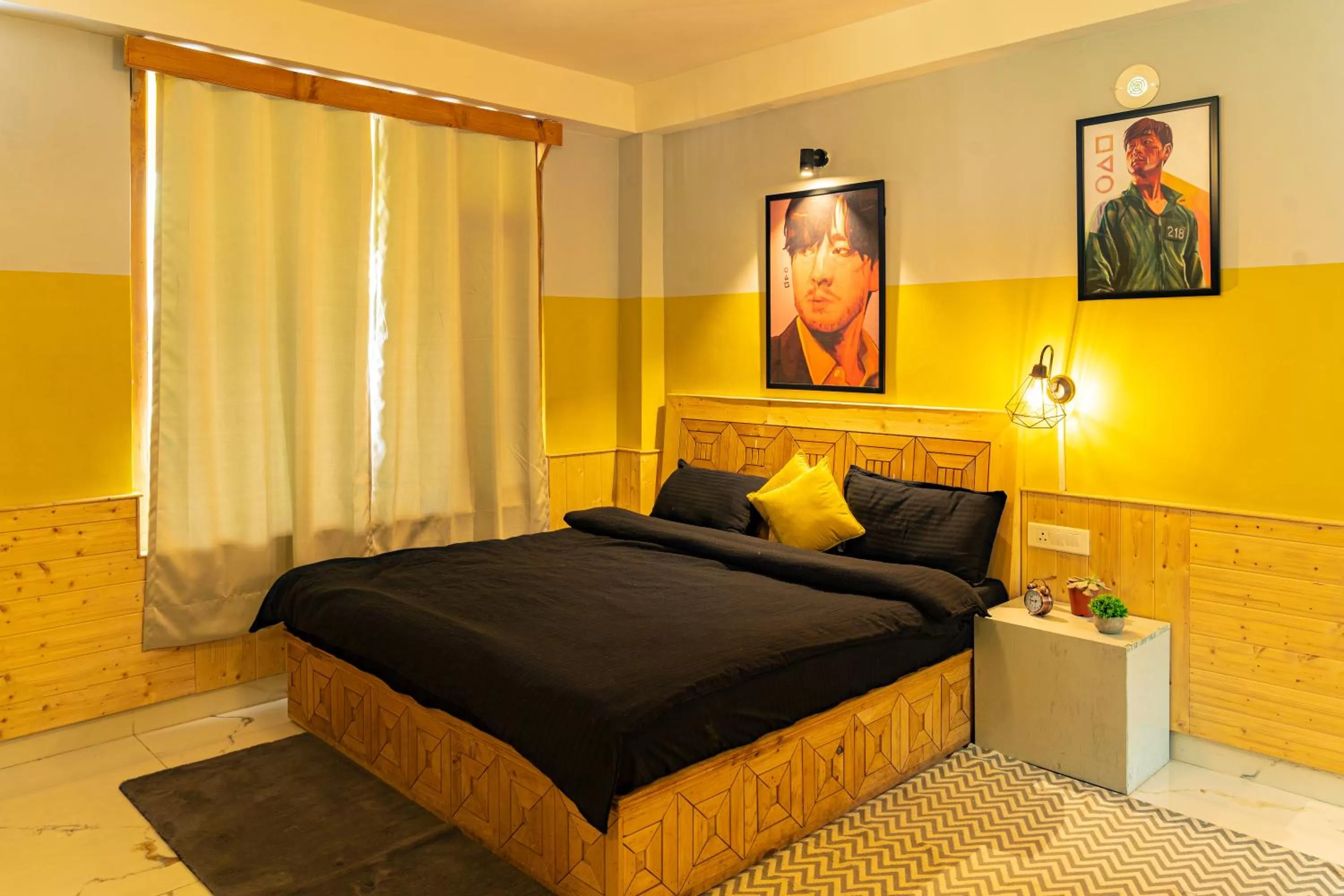 Bed in Whoopers Hostel Manali